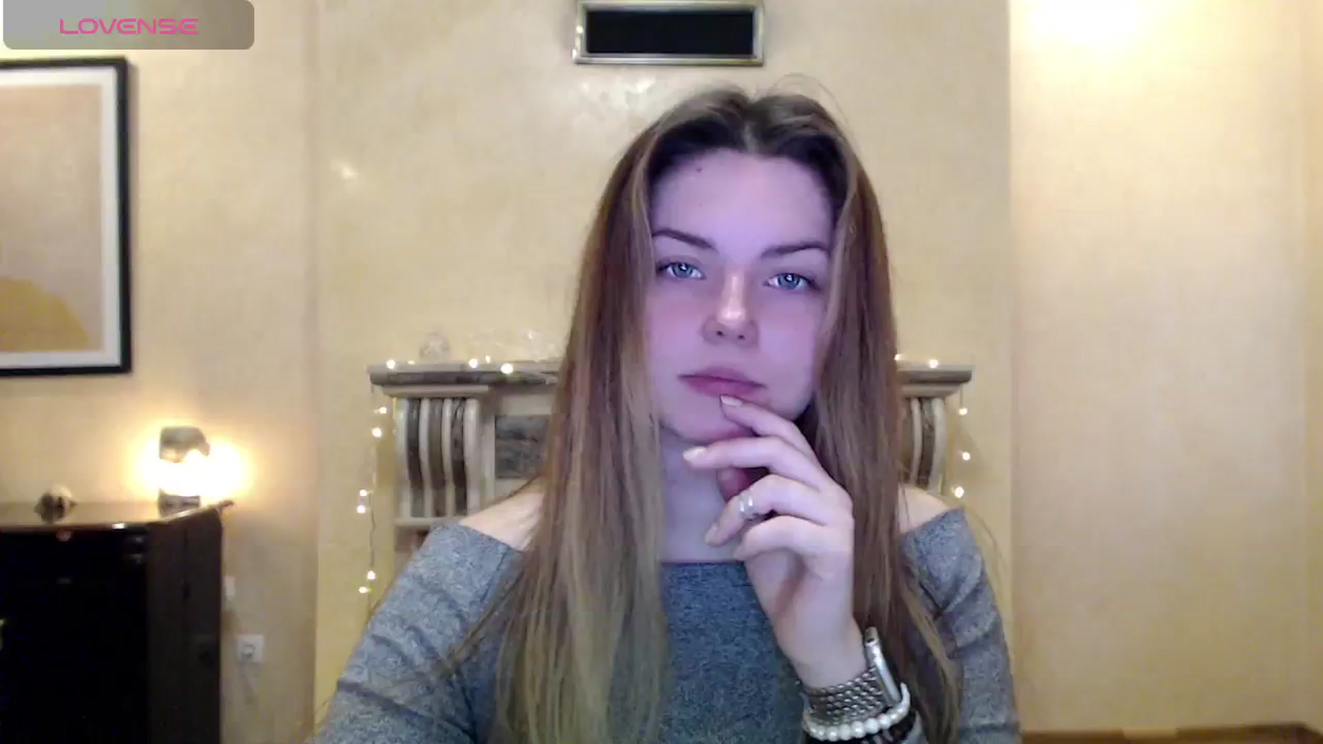 Gallery image thumbnail from Miriam_Mills's myfreecams stream on, 03/13/2024, 08:52 image 11 of 20