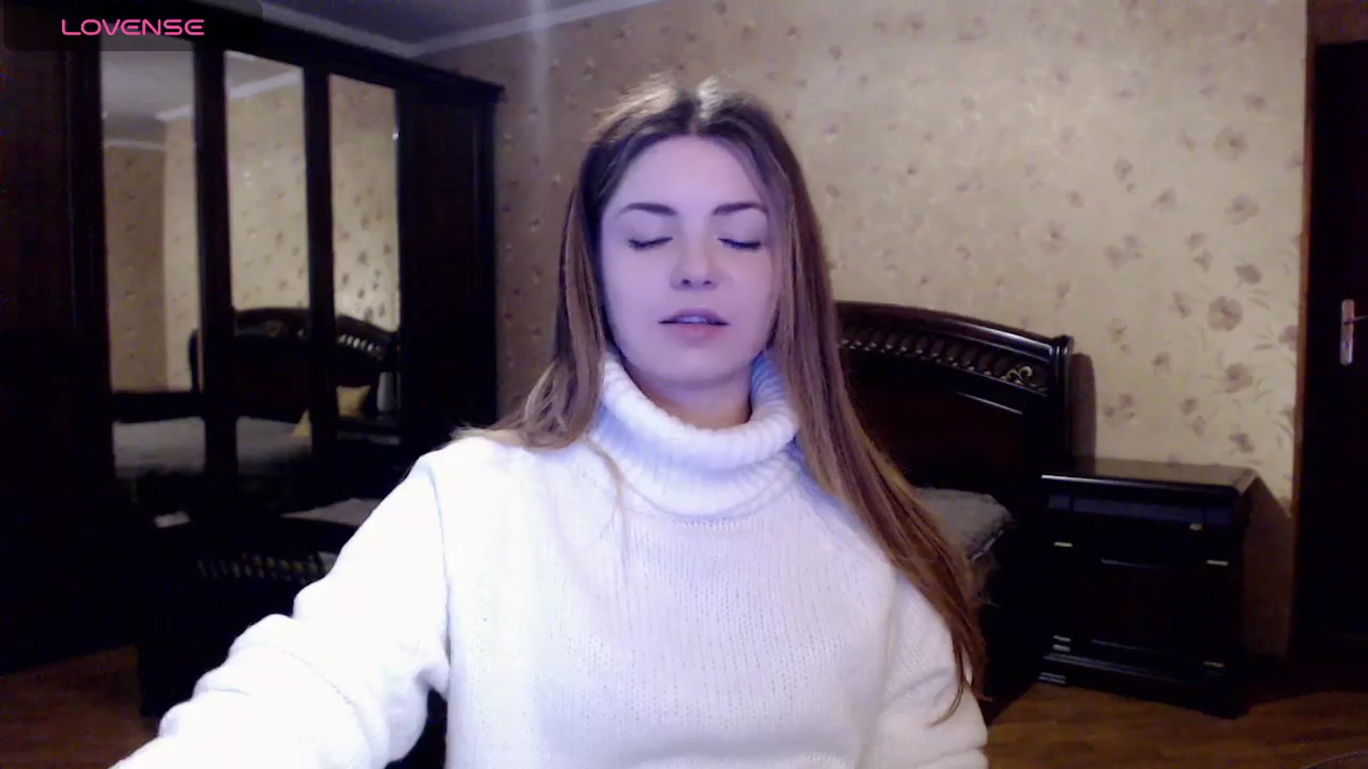 Gallery image thumbnail from Miriam_Mills's myfreecams stream on, 03/18/2024, 08:05 image 19 of 20
