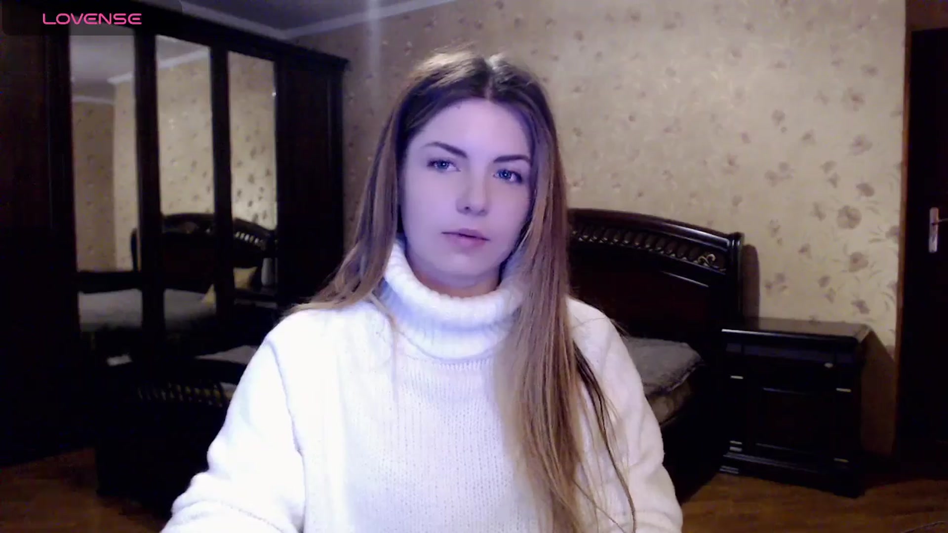 Gallery image thumbnail from Miriam_Mills's myfreecams stream on, 03/18/2024, 08:05 image 11 of 20