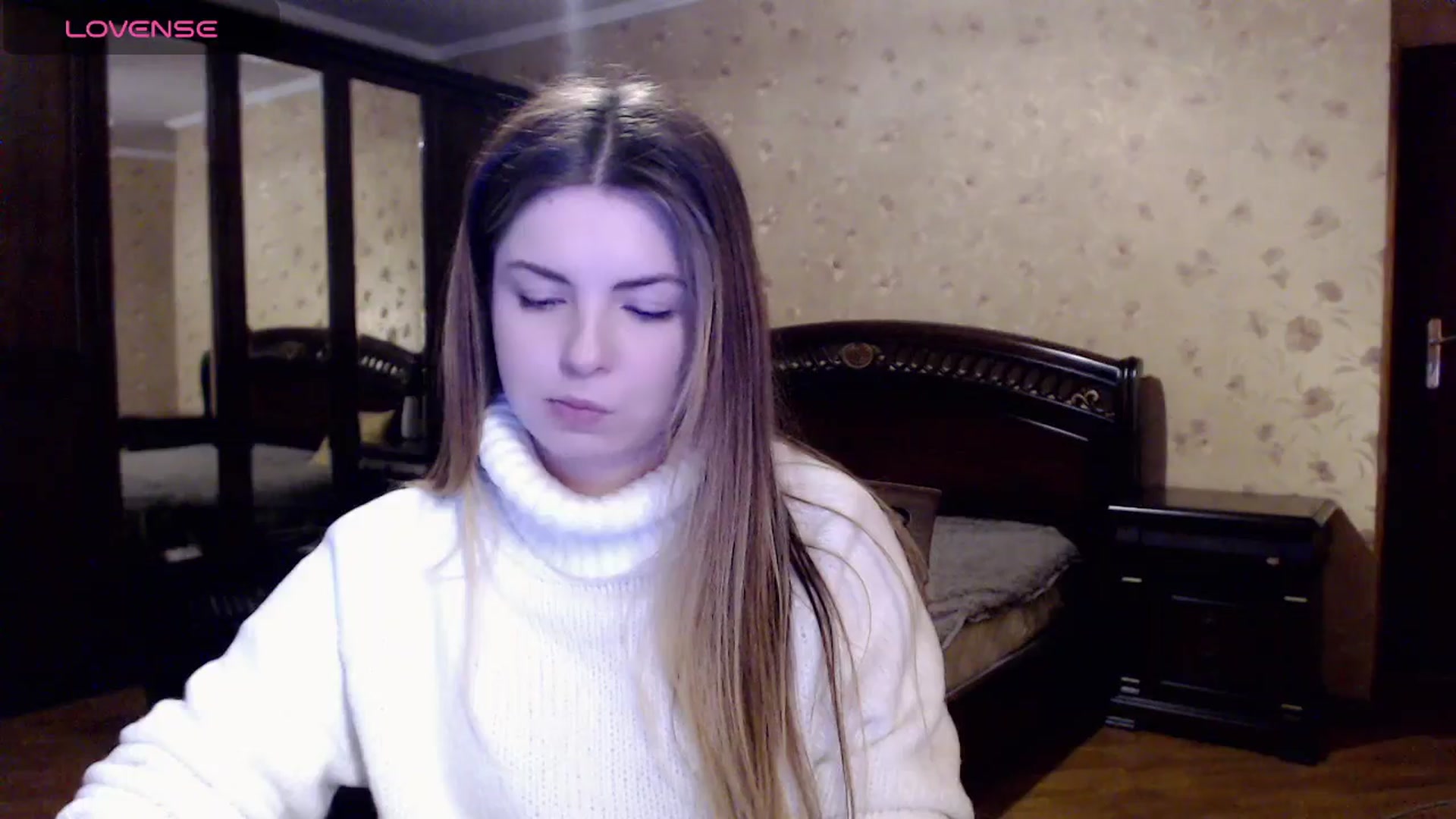 Gallery image thumbnail from Miriam_Mills's myfreecams stream on, 03/18/2024, 08:05 image 2 of 20