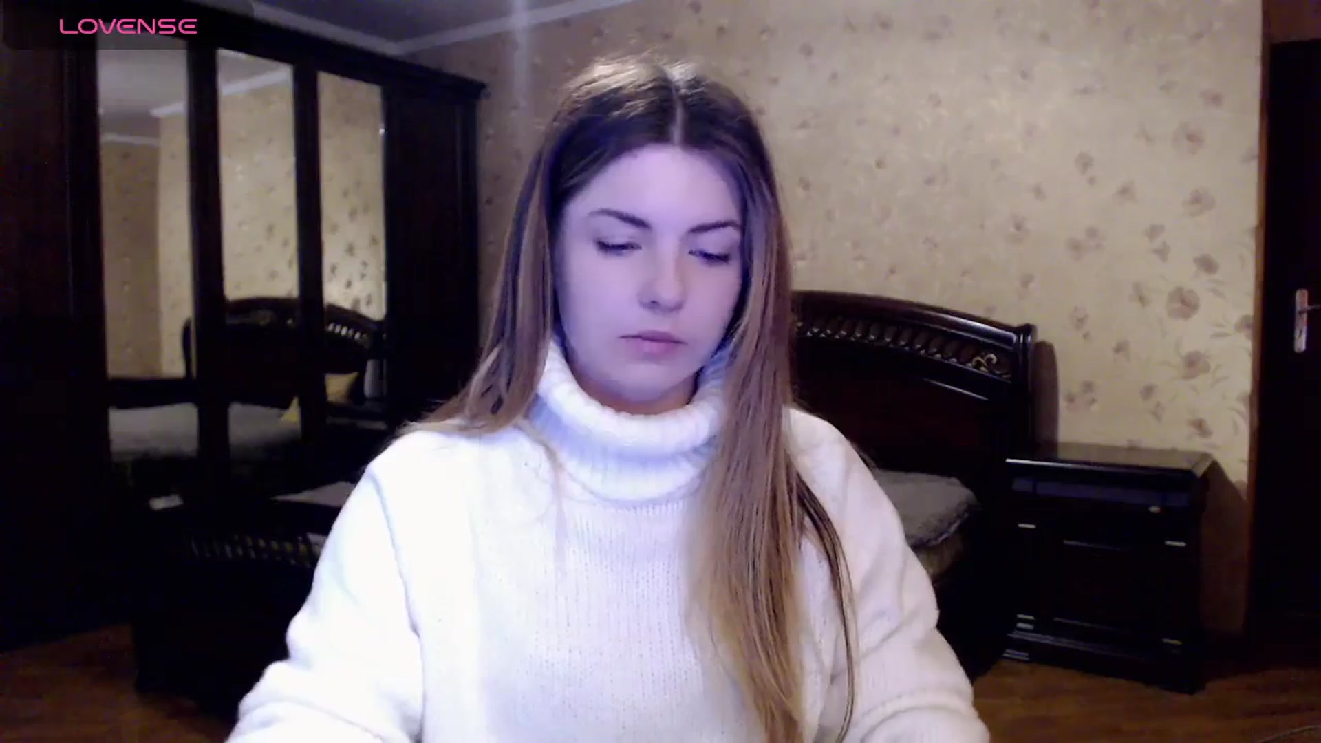 Gallery image thumbnail from Miriam_Mills's myfreecams stream on, 03/18/2024, 08:05 image 17 of 20