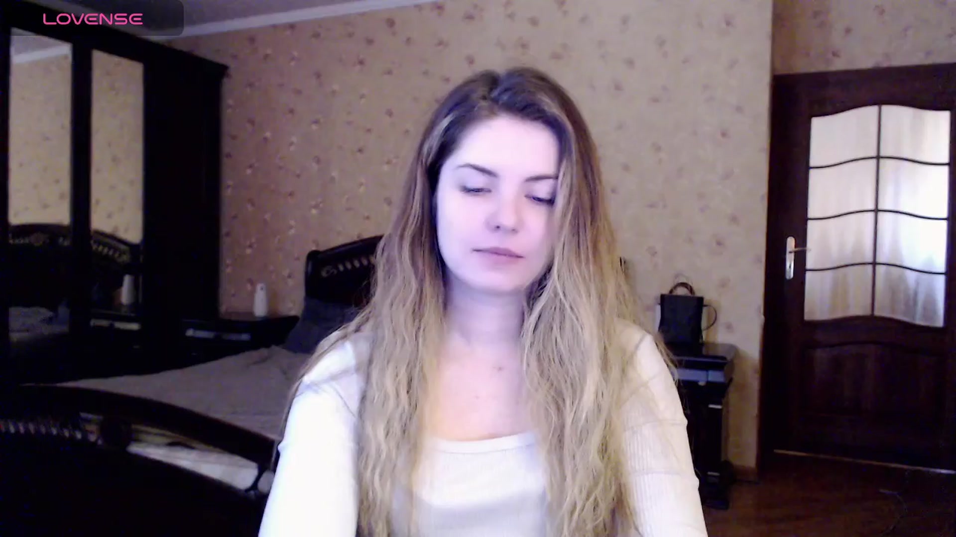 Gallery image thumbnail from Miriam_Mills's myfreecams stream on, 03/25/2024, 11:16 image 3 of 20
