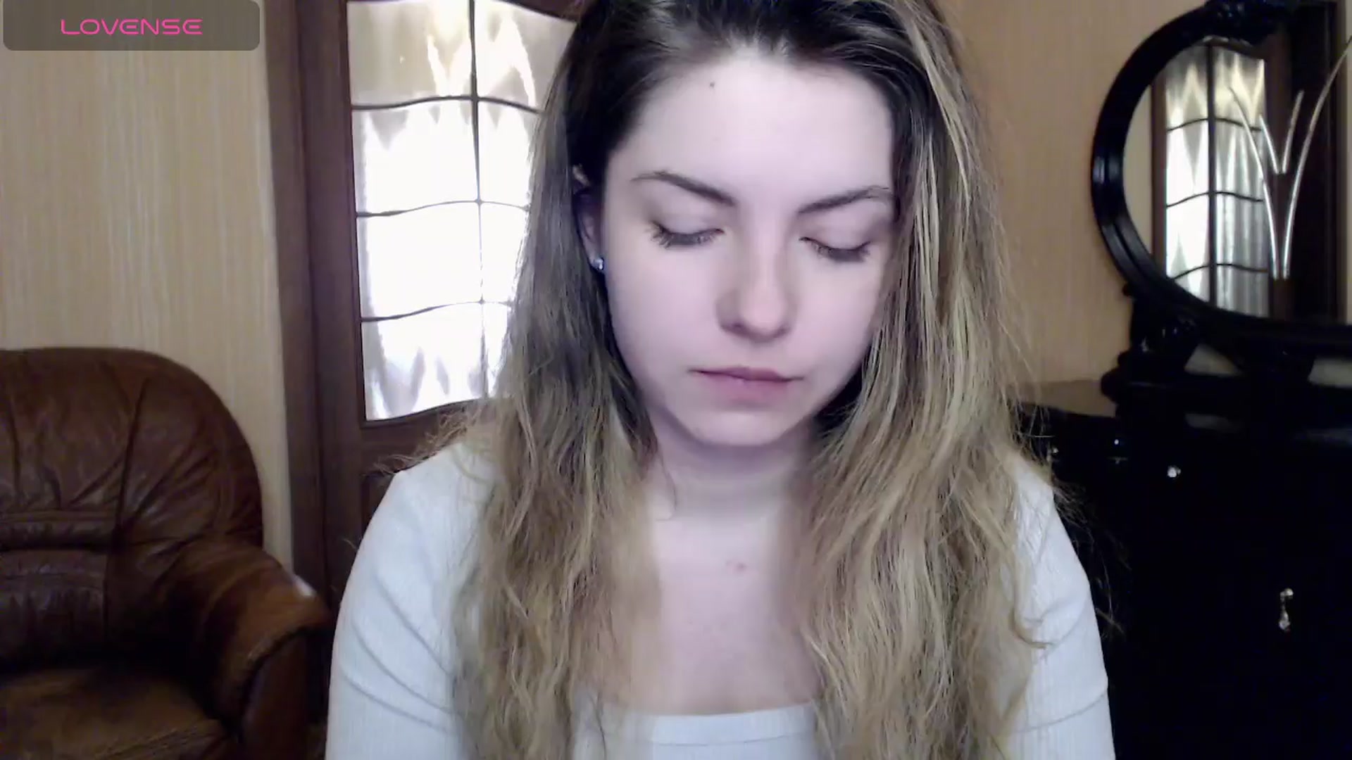 Gallery image thumbnail from Miriam_Mills's myfreecams stream on, 03/26/2024, 11:40 image 11 of 20