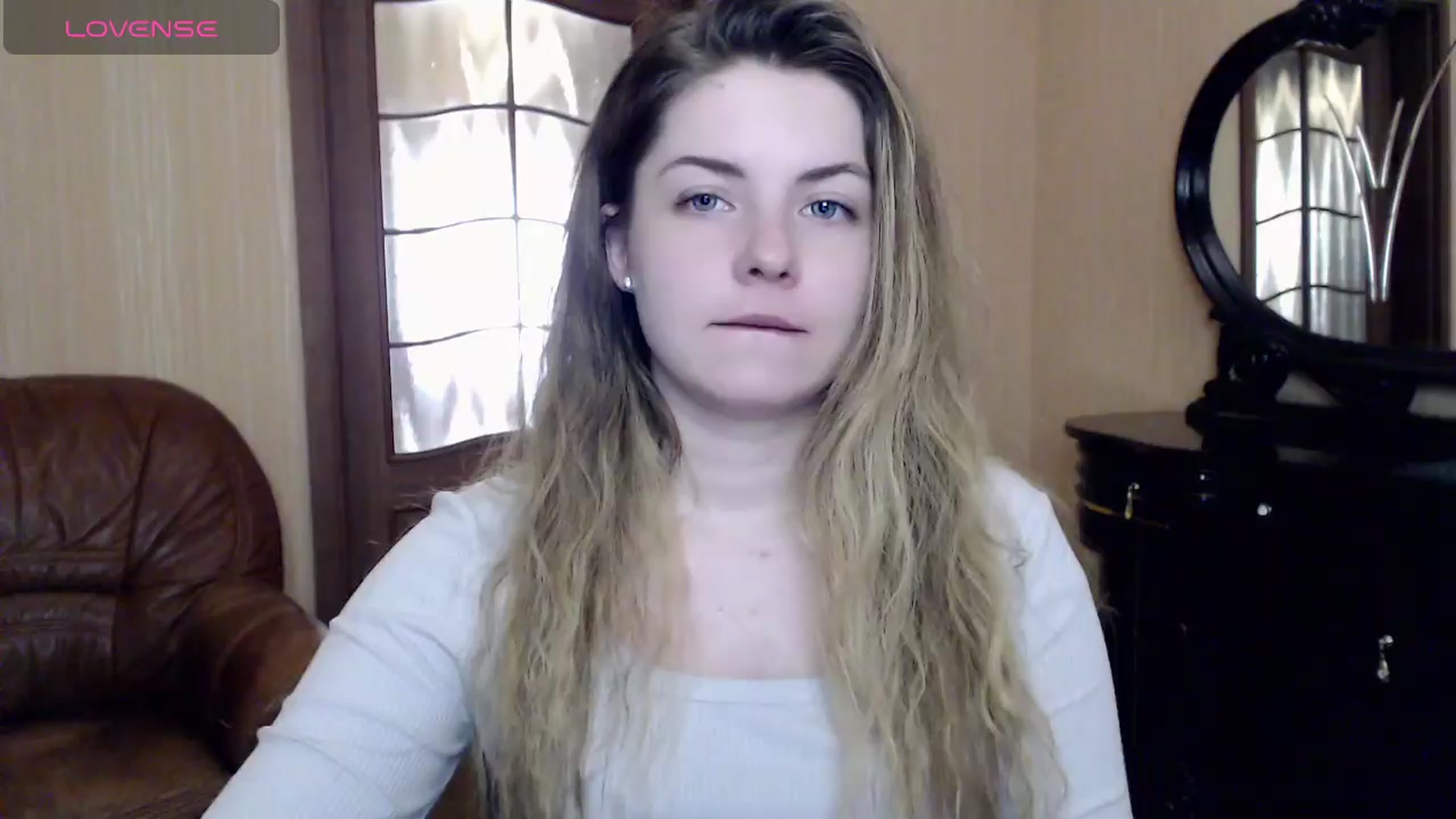 Gallery image thumbnail from Miriam_Mills's myfreecams stream on, 03/26/2024, 11:40 image 8 of 20