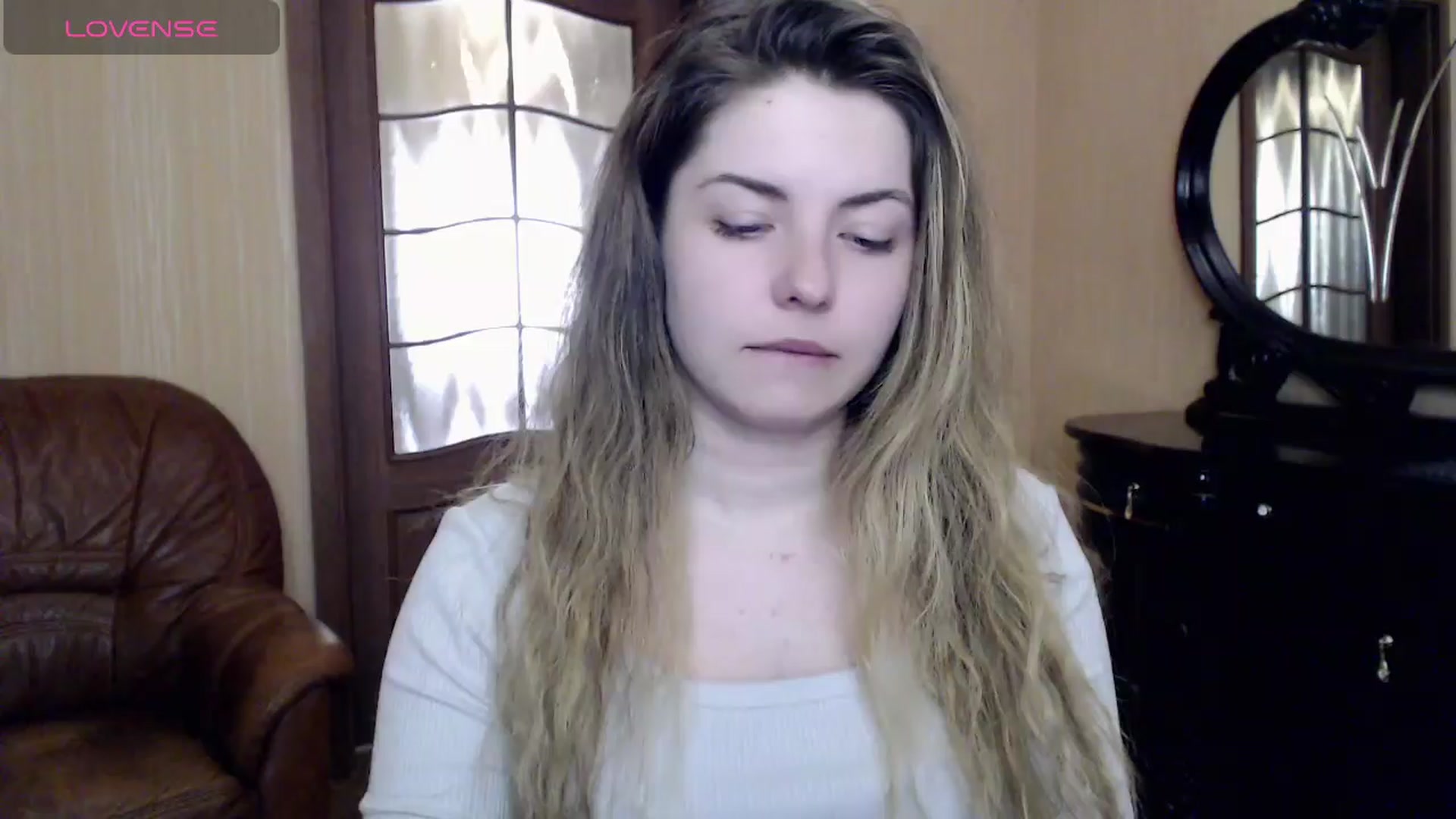 Gallery image thumbnail from Miriam_Mills's myfreecams stream on, 03/26/2024, 11:40 image 5 of 20