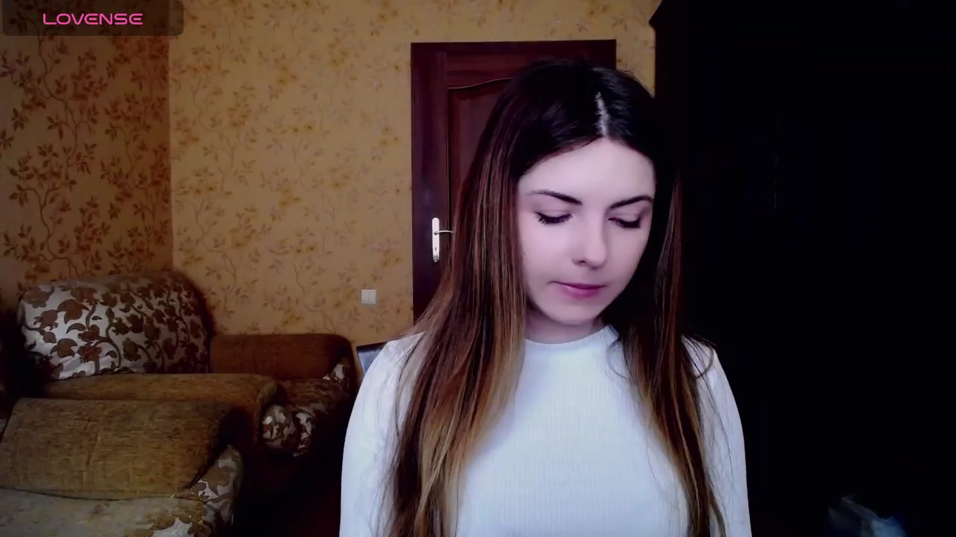 Gallery image thumbnail from Miriam_Mills's myfreecams stream on, 03/27/2024, 08:58 image 8 of 20