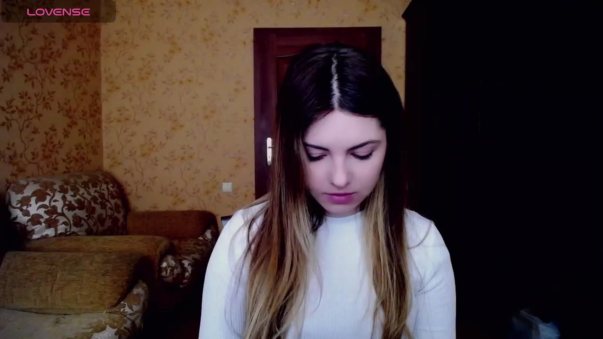 Gallery image thumbnail from Miriam_Mills's myfreecams stream on, 03/27/2024, 08:58 image 3 of 20