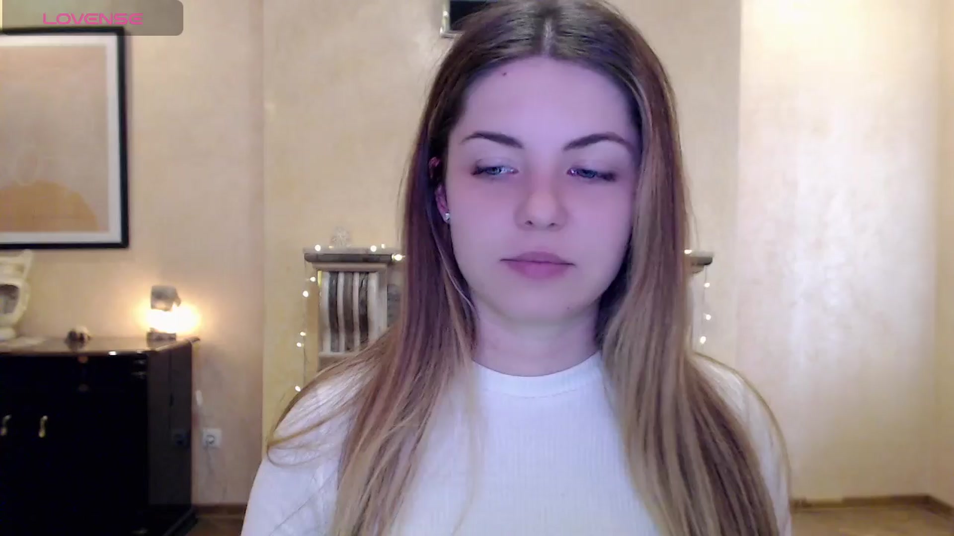 Gallery image thumbnail from Miriam_Mills's myfreecams stream on, 03/28/2024, 10:30 image 17 of 20