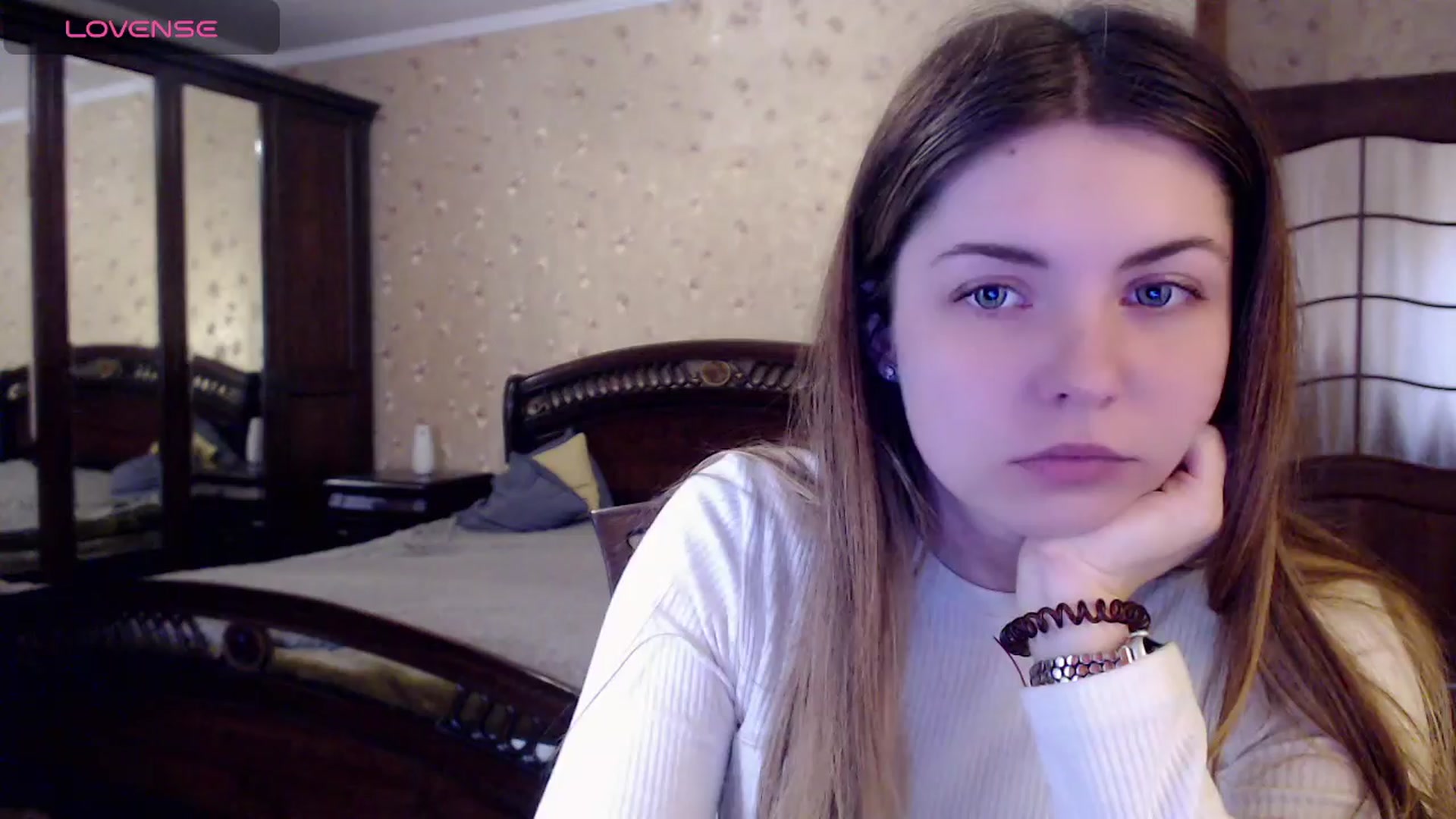 Gallery image thumbnail from Miriam_Mills's myfreecams stream on, 03/29/2024, 11:32 image 6 of 20