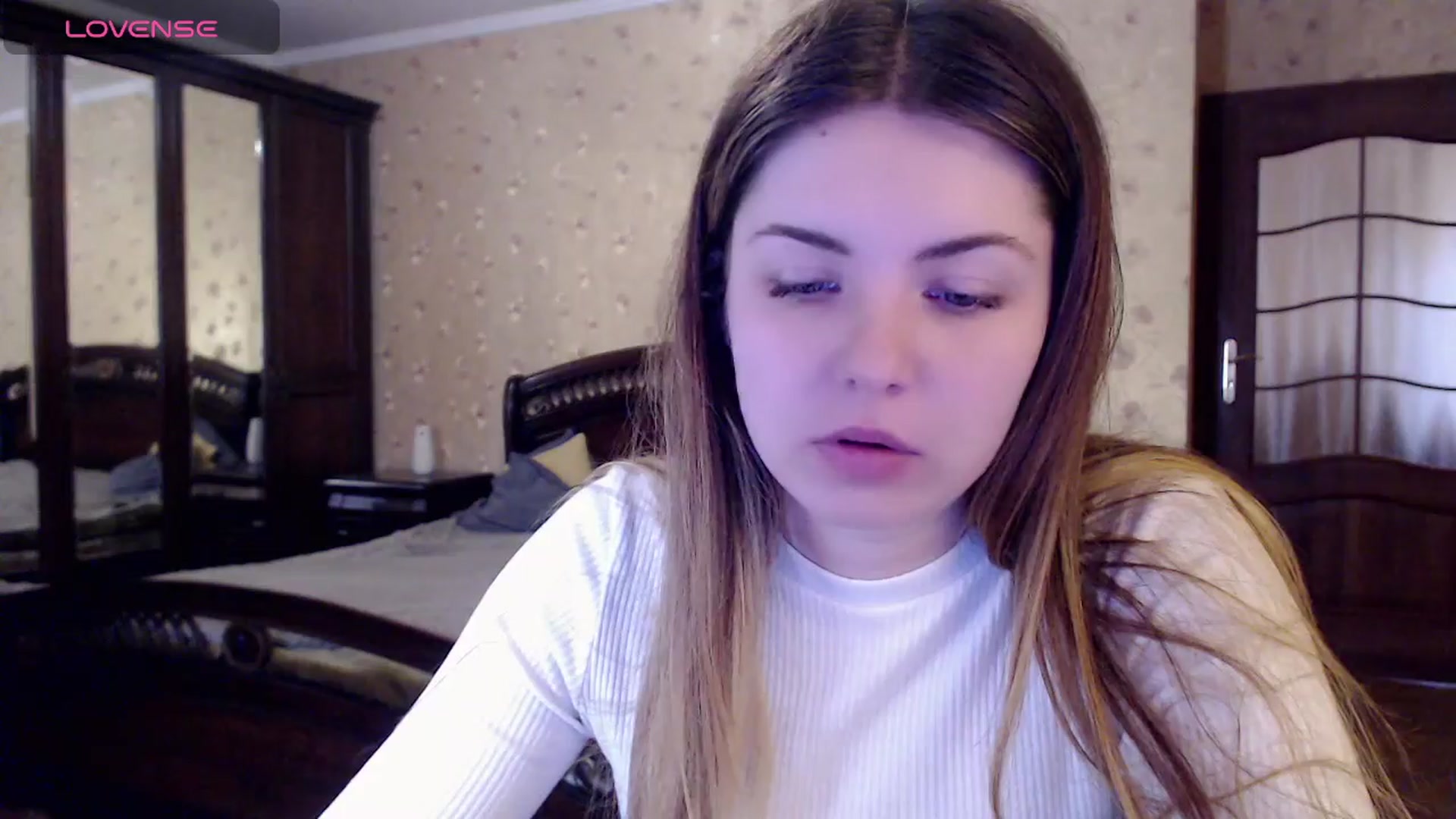 Gallery image thumbnail from Miriam_Mills's myfreecams stream on, 03/29/2024, 11:32 image 5 of 20