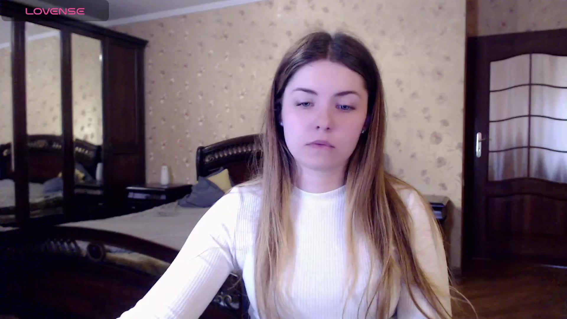 Gallery image thumbnail from Miriam_Mills's myfreecams stream on, 03/29/2024, 11:32 image 10 of 20