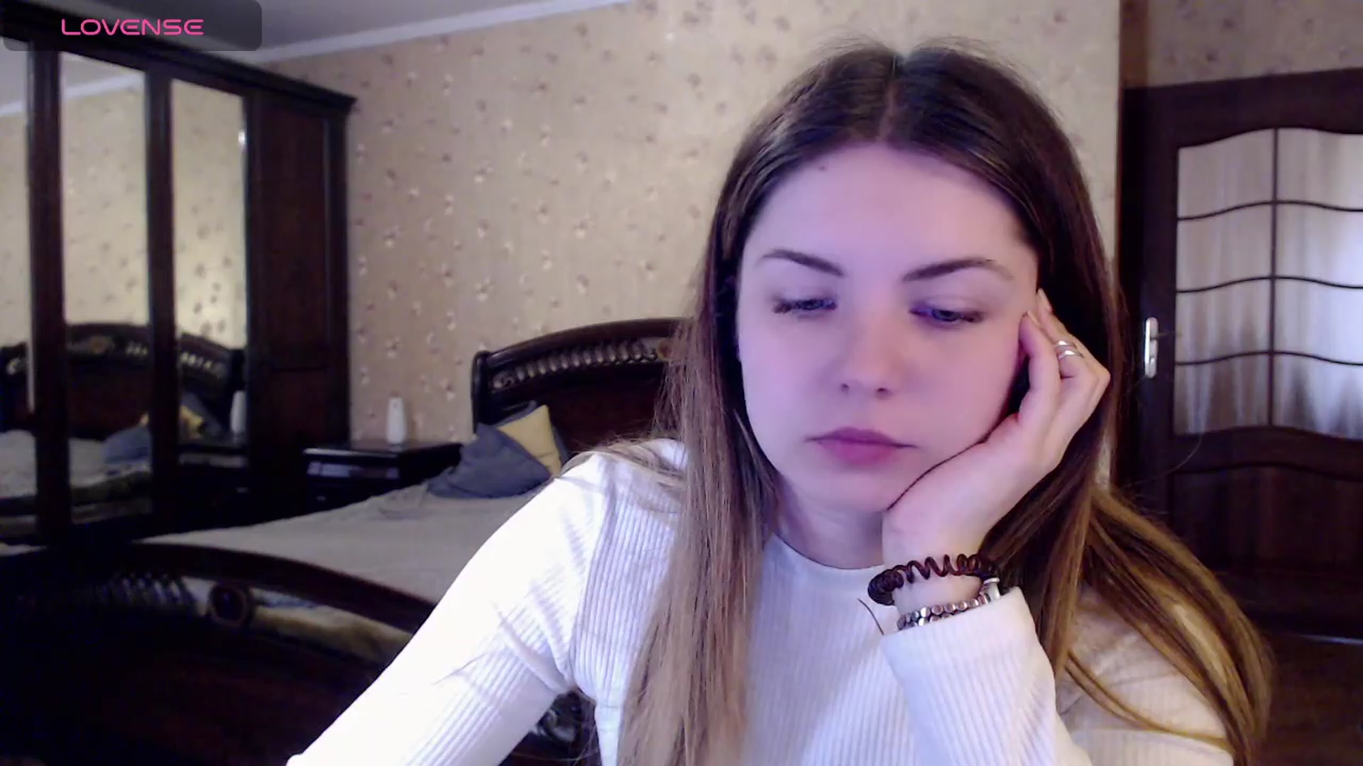 Gallery image thumbnail from Miriam_Mills's myfreecams stream on, 03/29/2024, 11:32 image 7 of 20
