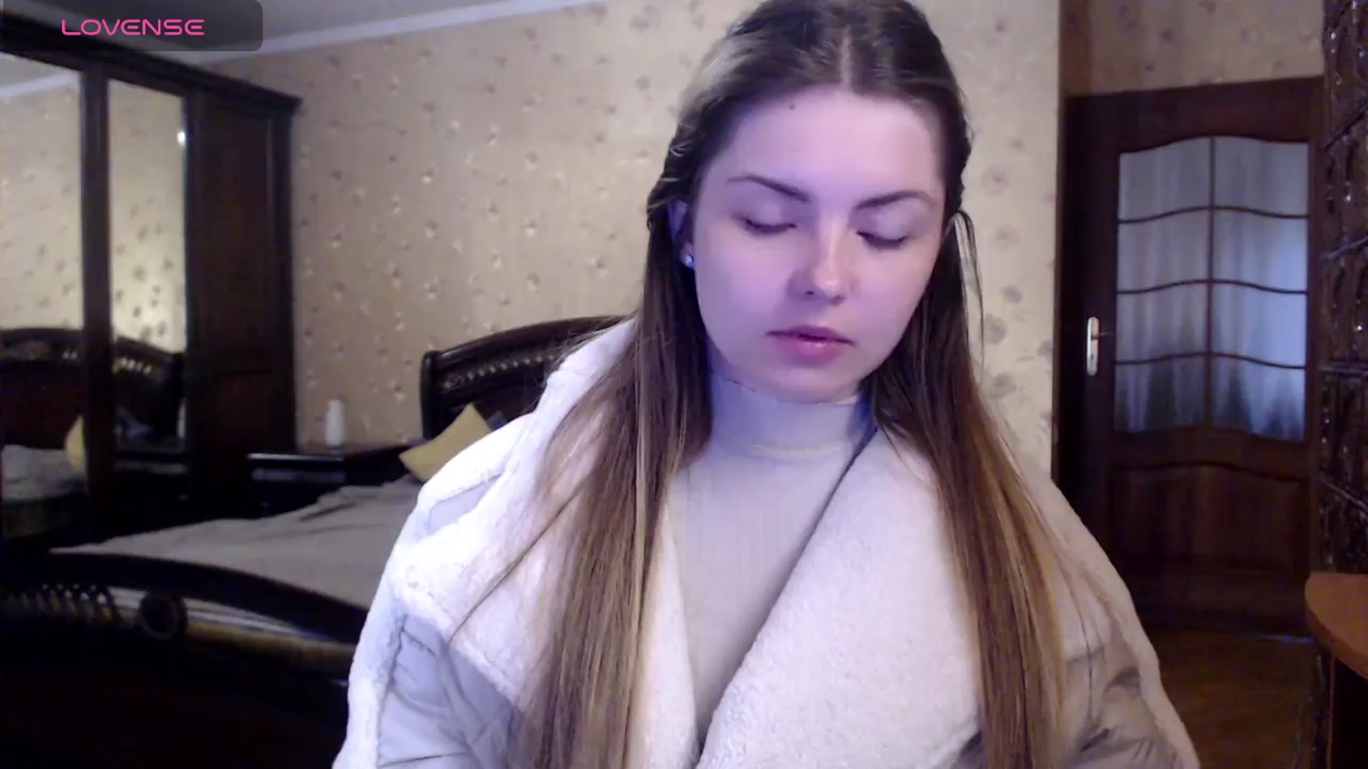 Gallery image thumbnail from Miriam_Mills's myfreecams stream on, 04/03/2024, 08:12 image 2 of 20