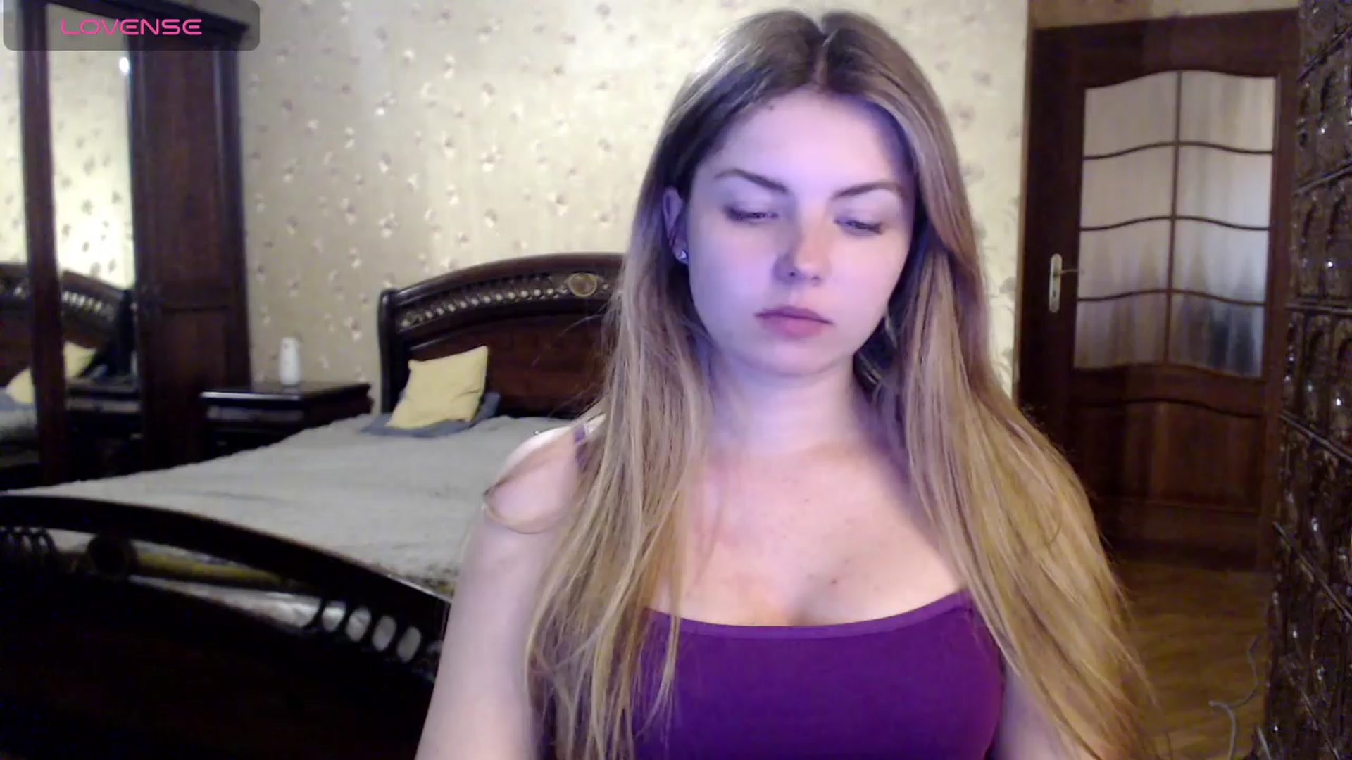 Gallery image thumbnail from Miriam_Mills's myfreecams stream on, 04/15/2024, 09:20 image 1 of 20