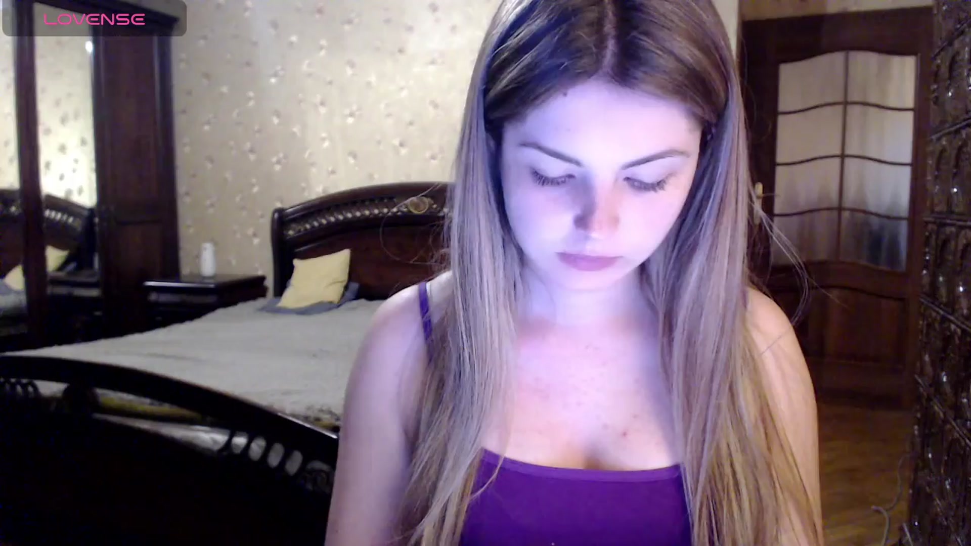 Gallery image thumbnail from Miriam_Mills's myfreecams stream on, 04/15/2024, 09:20 image 12 of 20