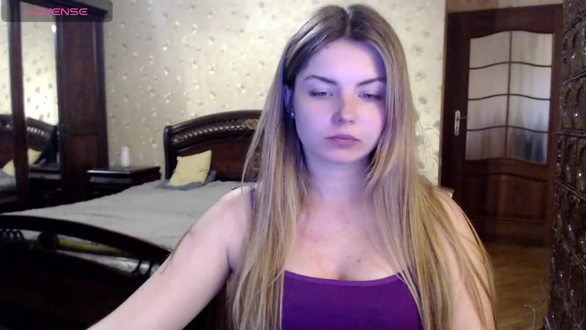 Gallery image thumbnail from Miriam_Mills's myfreecams stream on, 04/15/2024, 09:20 image 2 of 20