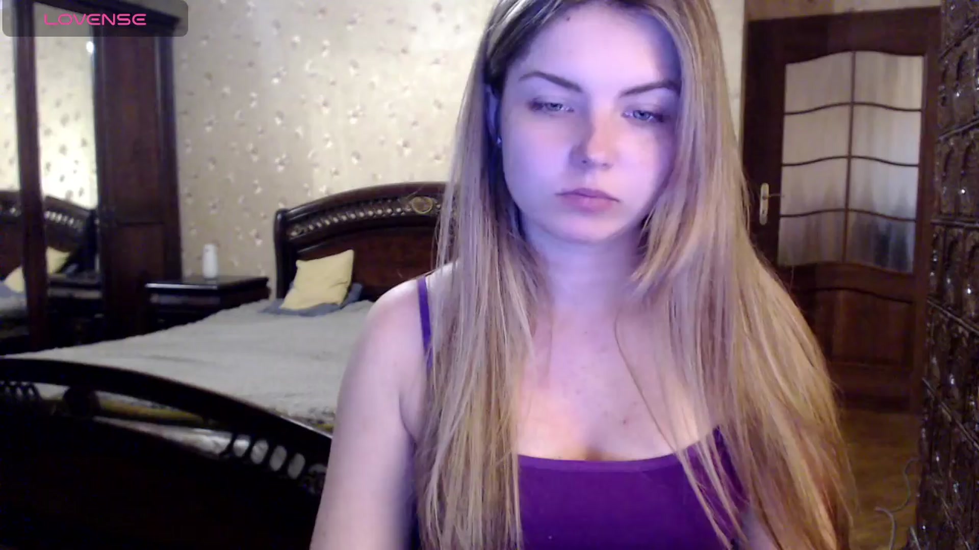 Gallery image thumbnail from Miriam_Mills's myfreecams stream on, 04/15/2024, 09:20 image 10 of 20