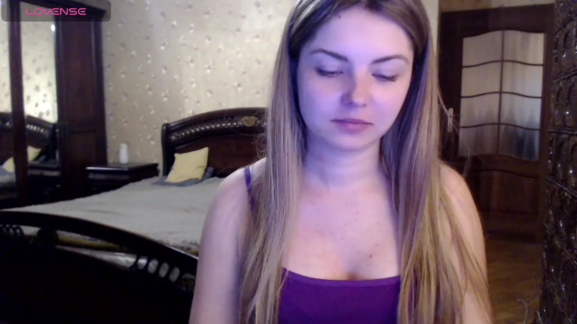 Gallery image thumbnail from Miriam_Mills's myfreecams stream on, 04/15/2024, 09:20 image 11 of 20