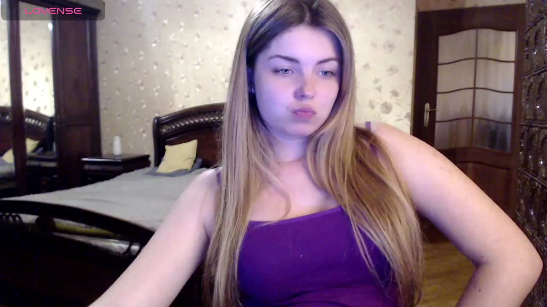 Gallery image thumbnail from Miriam_Mills's myfreecams stream on, 04/15/2024, 09:20 image 19 of 20