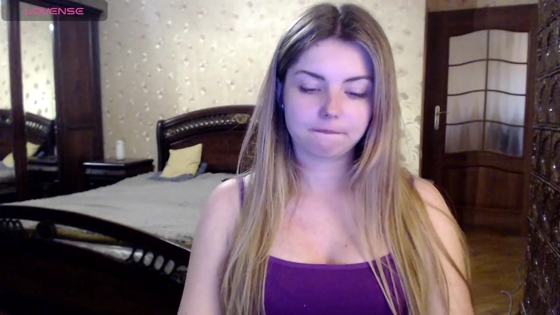 Gallery image thumbnail from Miriam_Mills's myfreecams stream on, 04/15/2024, 09:20 image 4 of 20