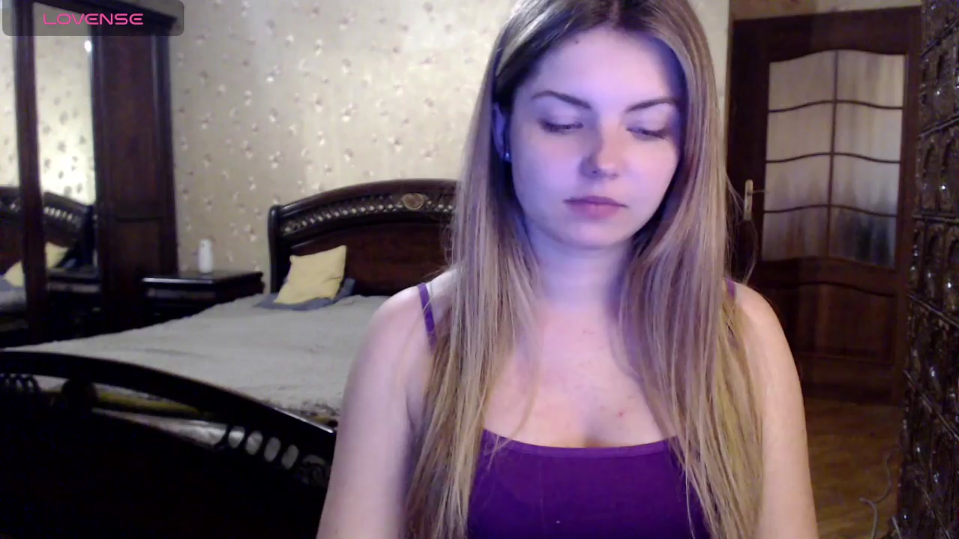 Gallery image thumbnail from Miriam_Mills's myfreecams stream on, 04/15/2024, 09:20 image 18 of 20