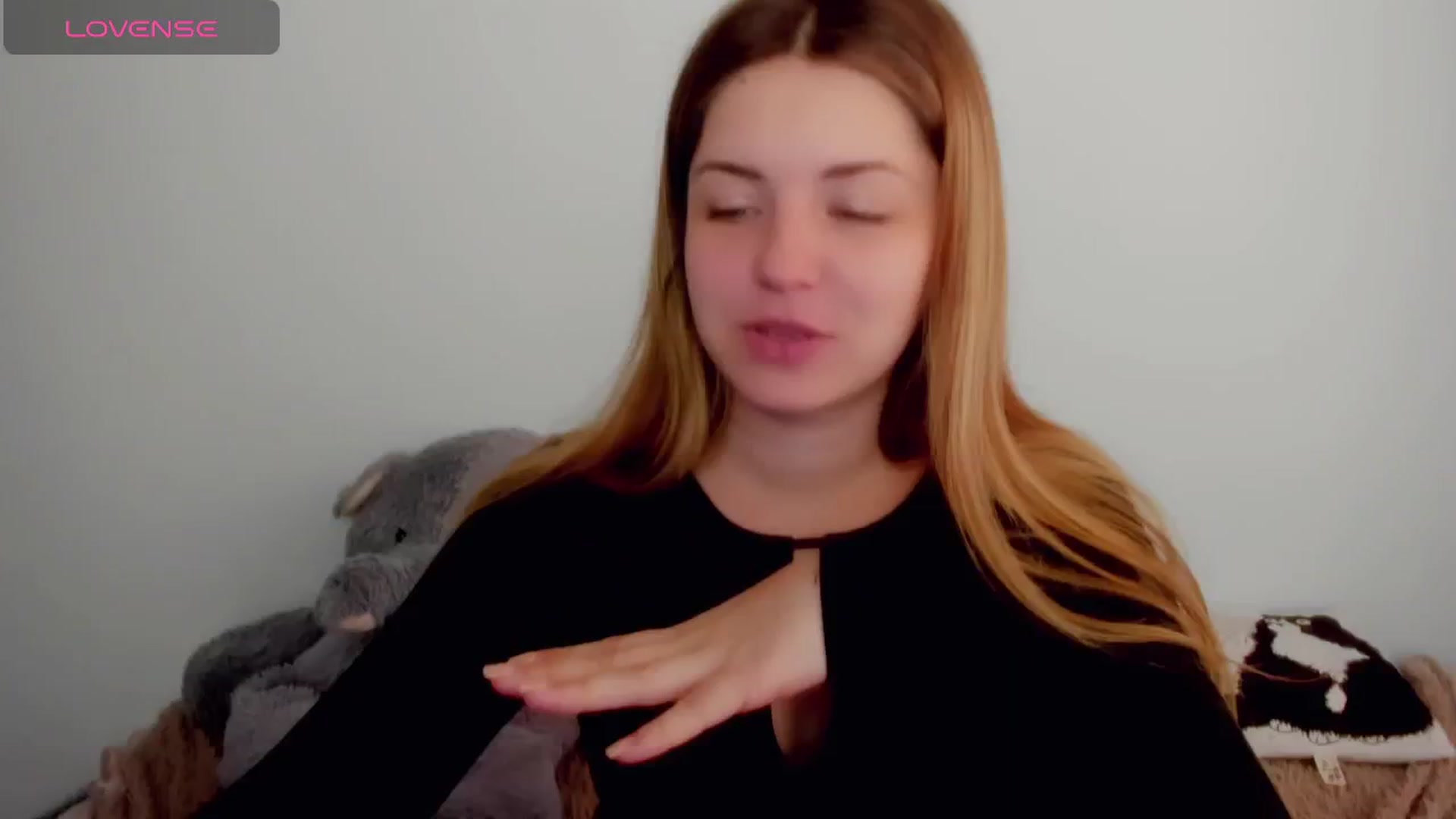 Gallery image thumbnail from Miriam_Mills's myfreecams stream on, 04/23/2024, 10:24 image 18 of 20