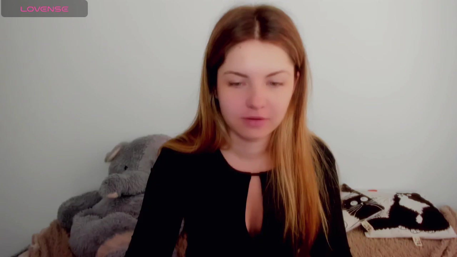 Gallery image thumbnail from Miriam_Mills's myfreecams stream on, 04/23/2024, 10:24 image 5 of 20