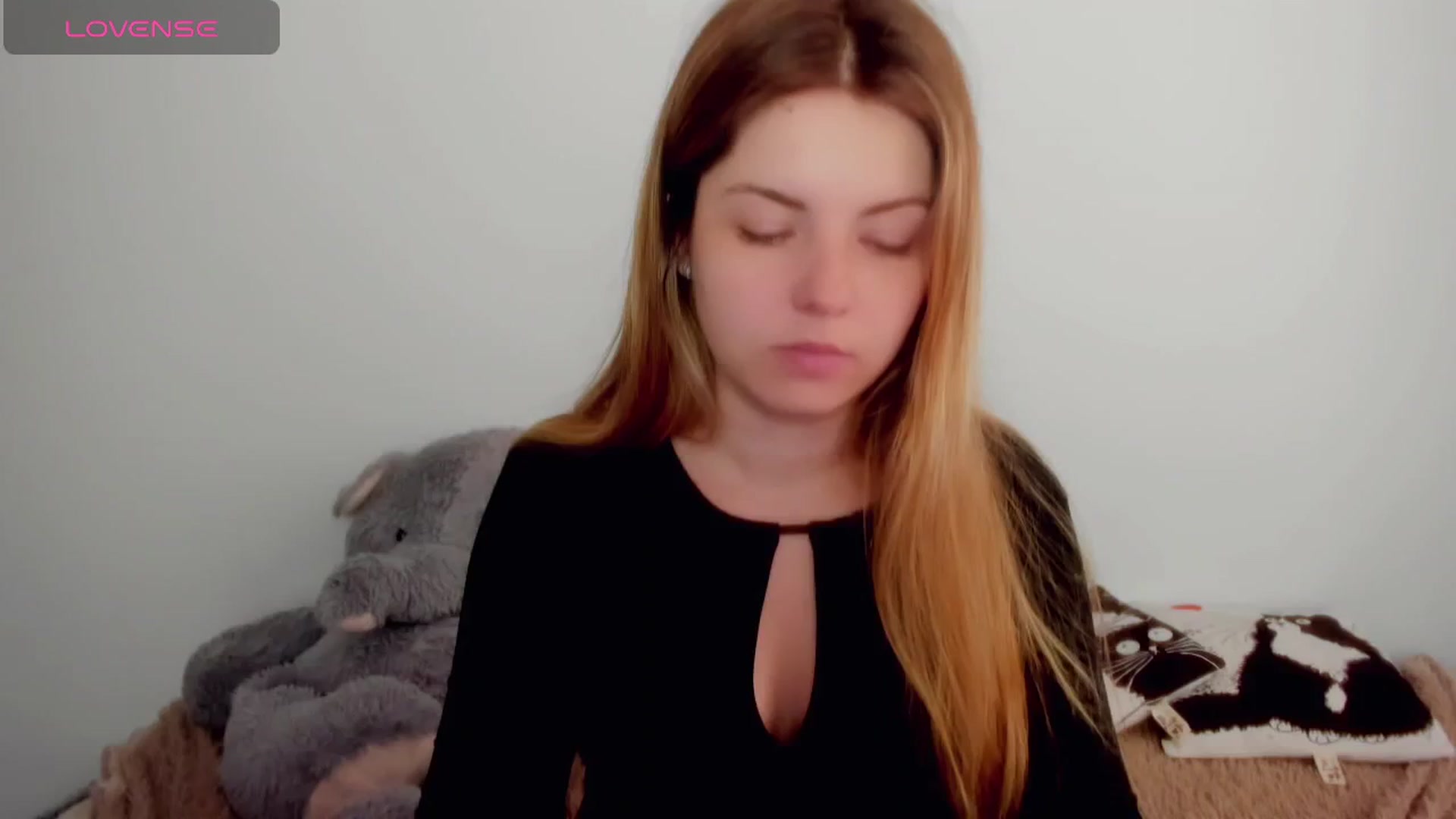 Gallery image thumbnail from Miriam_Mills's myfreecams stream on, 04/23/2024, 10:24 image 3 of 20