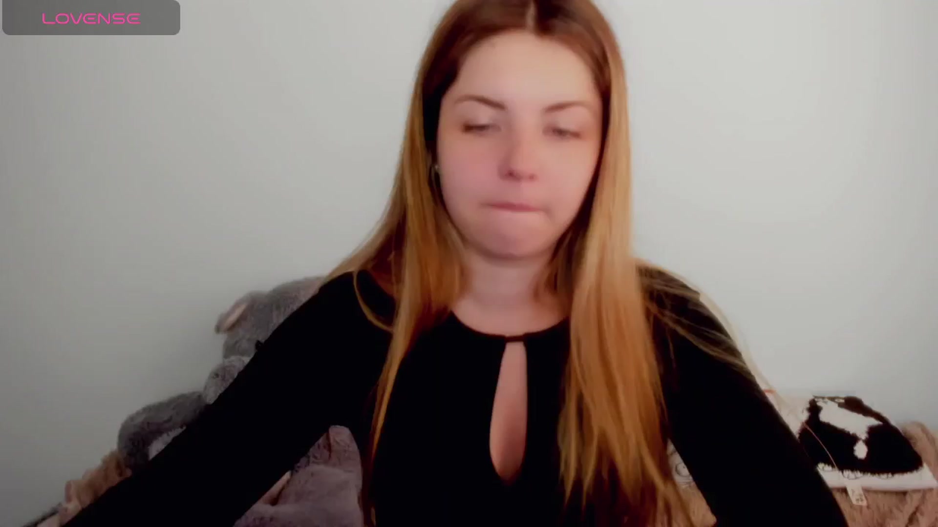 Gallery image thumbnail from Miriam_Mills's myfreecams stream on, 04/23/2024, 10:24 image 15 of 20