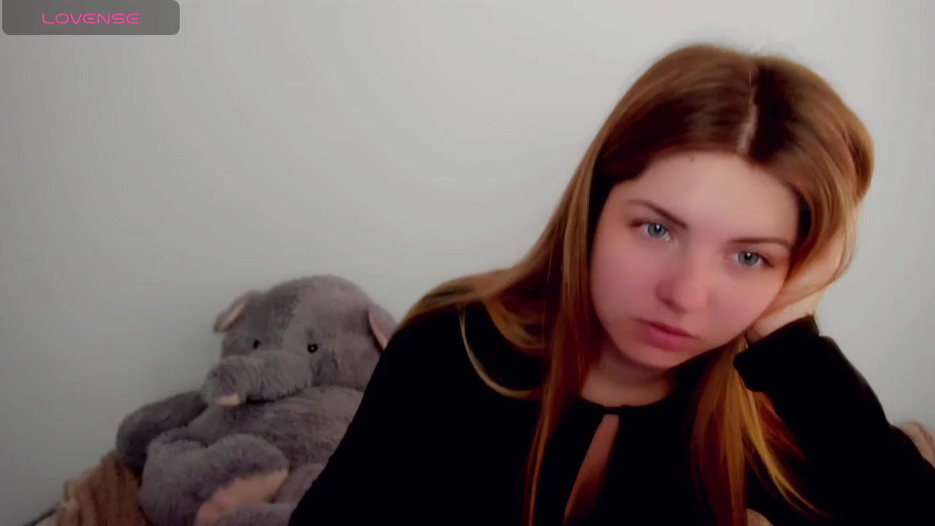 Gallery image thumbnail from Miriam_Mills's myfreecams stream on, 04/23/2024, 10:24 image 16 of 20