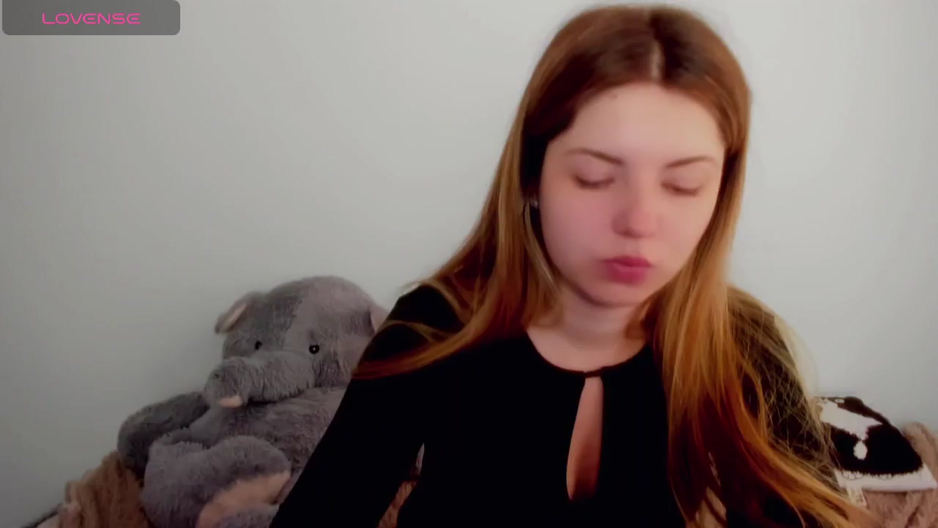 Gallery image thumbnail from Miriam_Mills's myfreecams stream on, 04/23/2024, 10:24 image 12 of 20