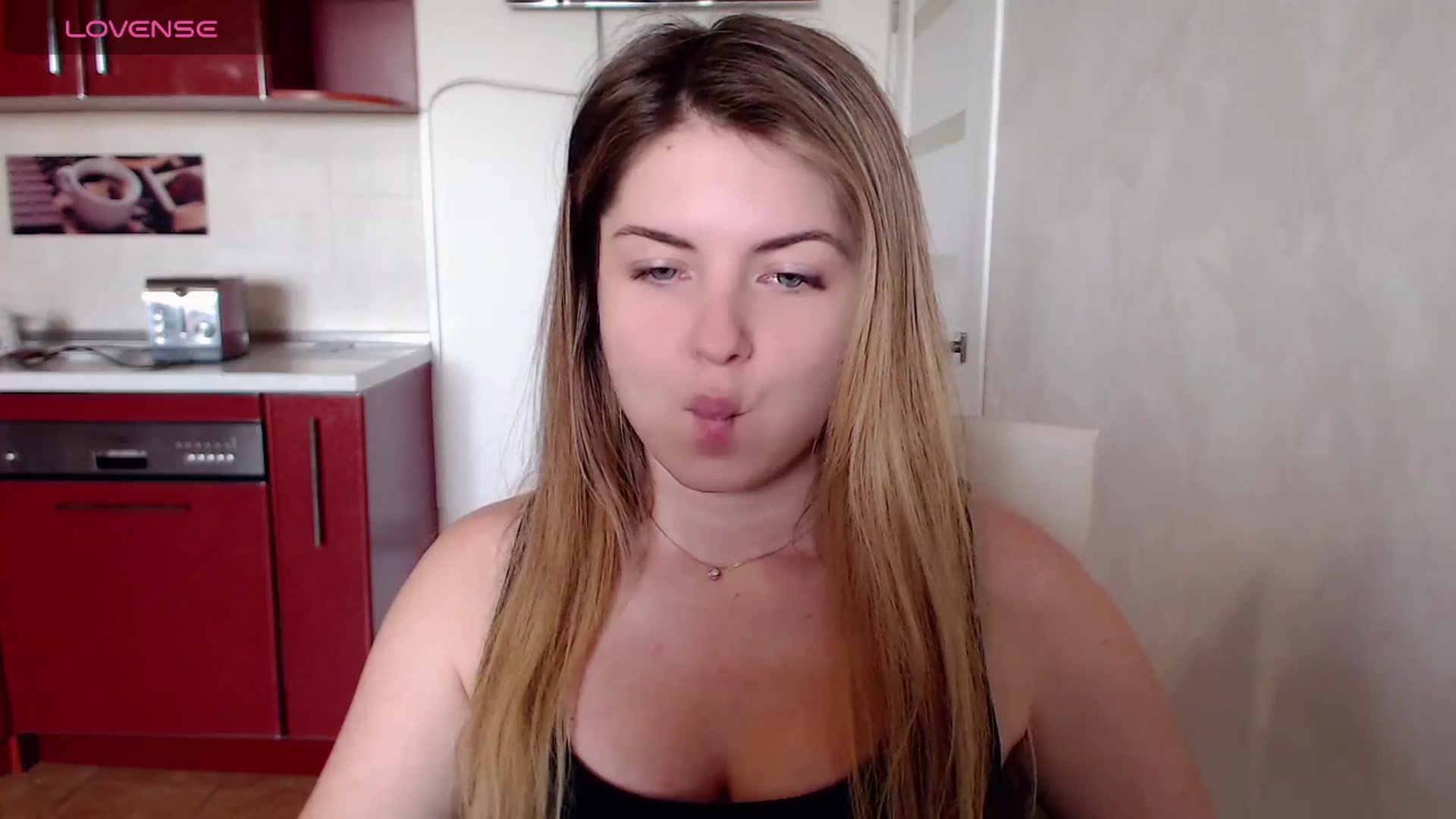 Gallery image thumbnail from Miriam_Mills's myfreecams stream on, 05/02/2024, 08:50 image 7 of 20