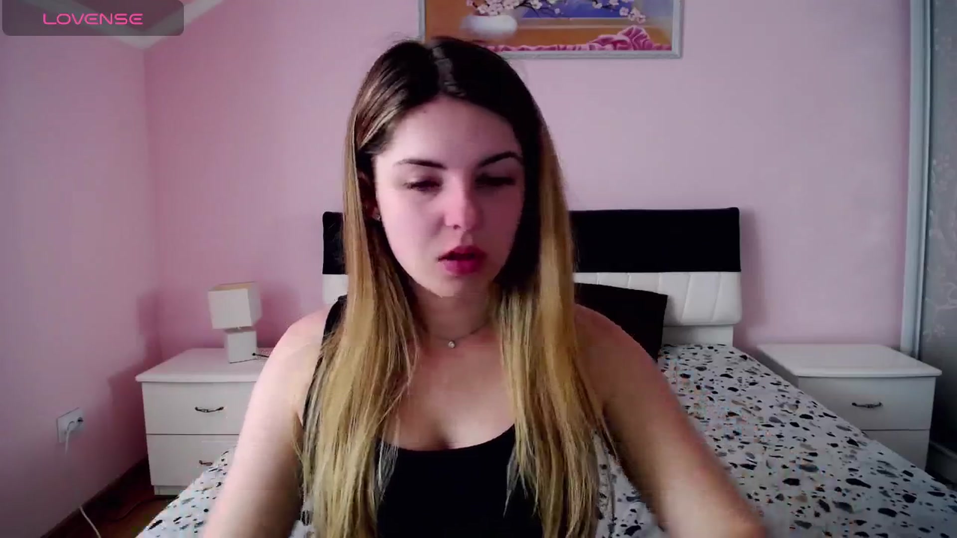 Gallery image thumbnail from Miriam_Mills's myfreecams stream on, 05/03/2024, 10:33 image 9 of 20
