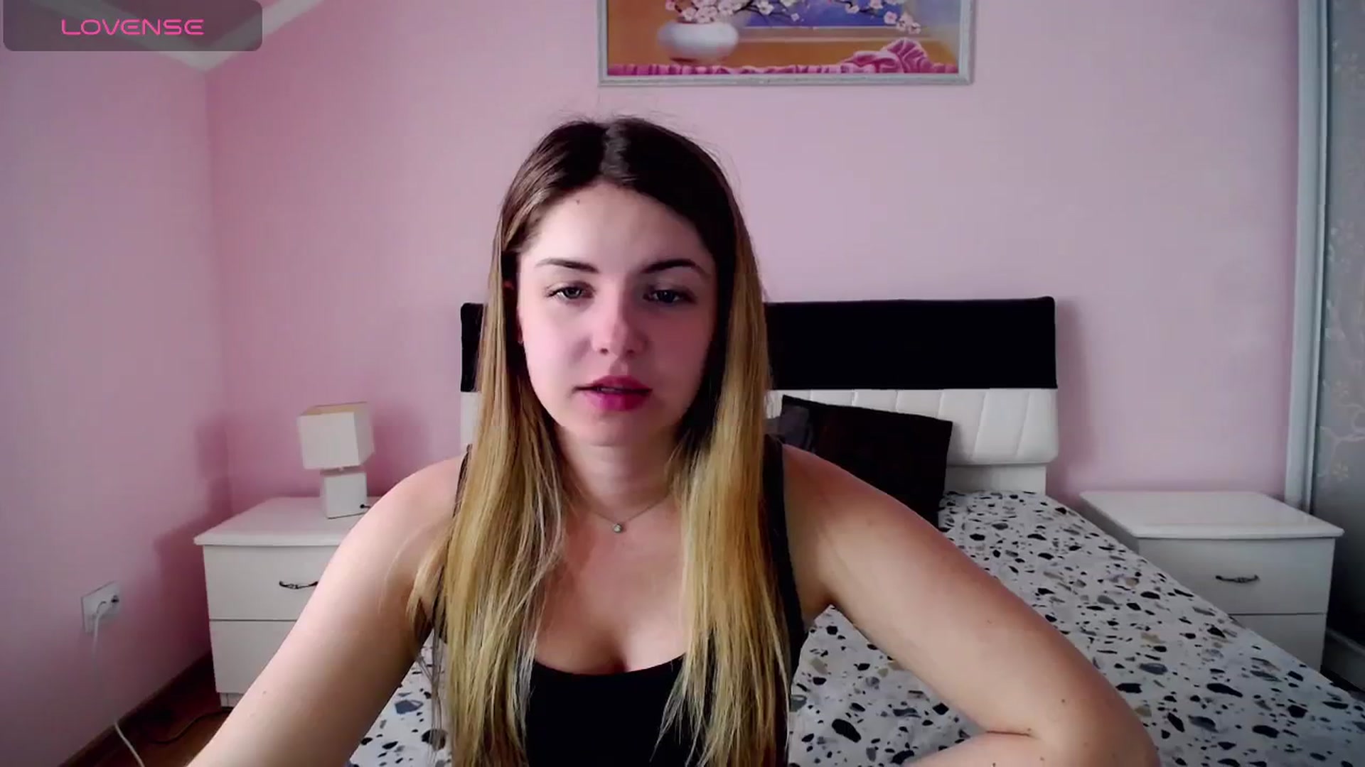 Gallery image thumbnail from Miriam_Mills's myfreecams stream on, 05/03/2024, 10:33 image 12 of 20