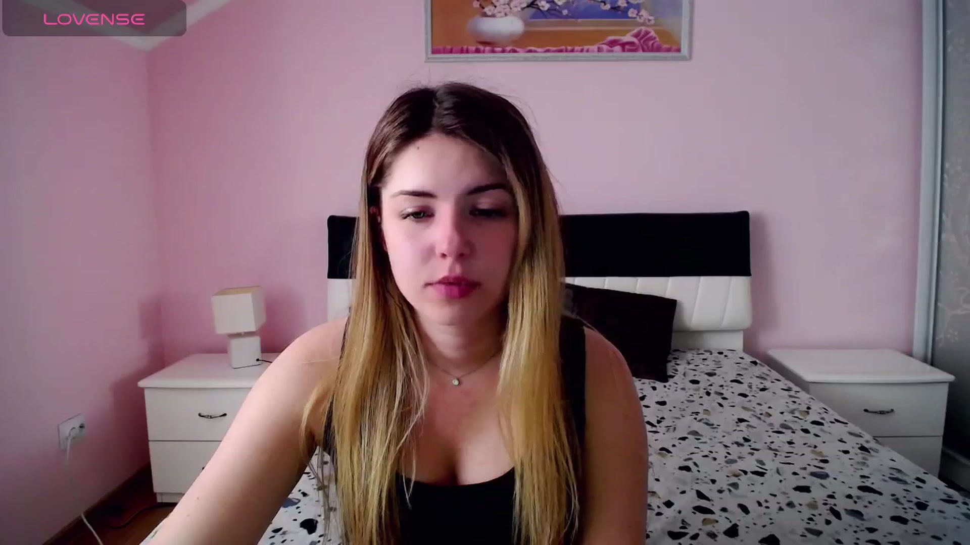 Gallery image thumbnail from Miriam_Mills's myfreecams stream on, 05/03/2024, 10:33 image 6 of 20