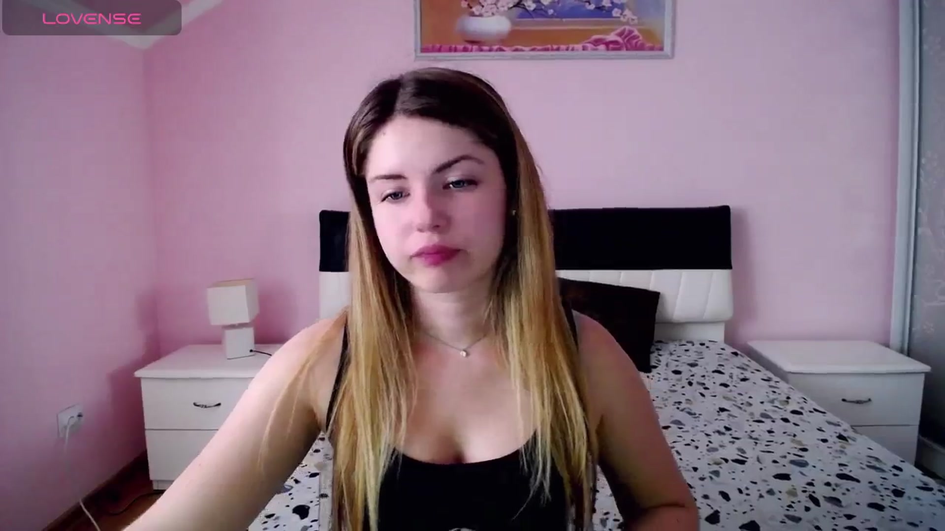 Gallery image thumbnail from Miriam_Mills's myfreecams stream on, 05/03/2024, 10:33 image 19 of 20