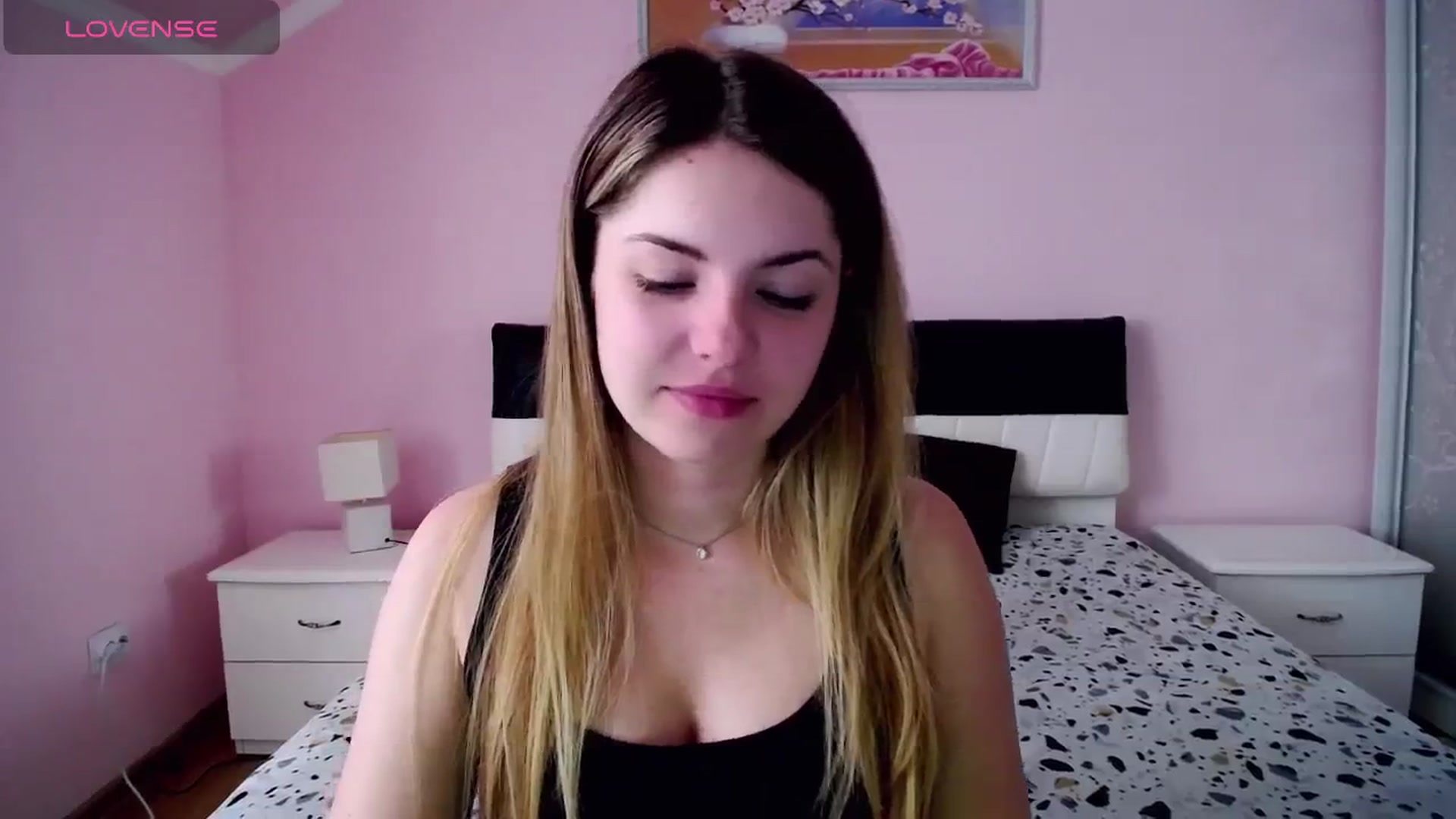 Gallery image thumbnail from Miriam_Mills's myfreecams stream on, 05/03/2024, 10:33 image 18 of 20