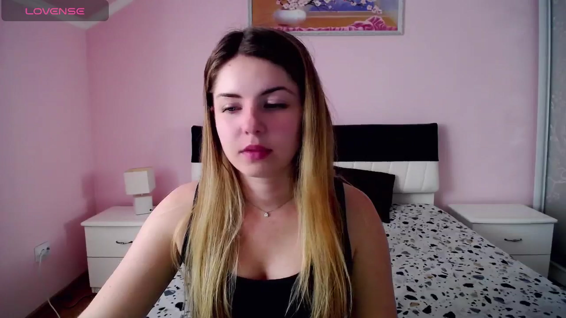 Gallery image thumbnail from Miriam_Mills's myfreecams stream on, 05/03/2024, 10:33 image 8 of 20