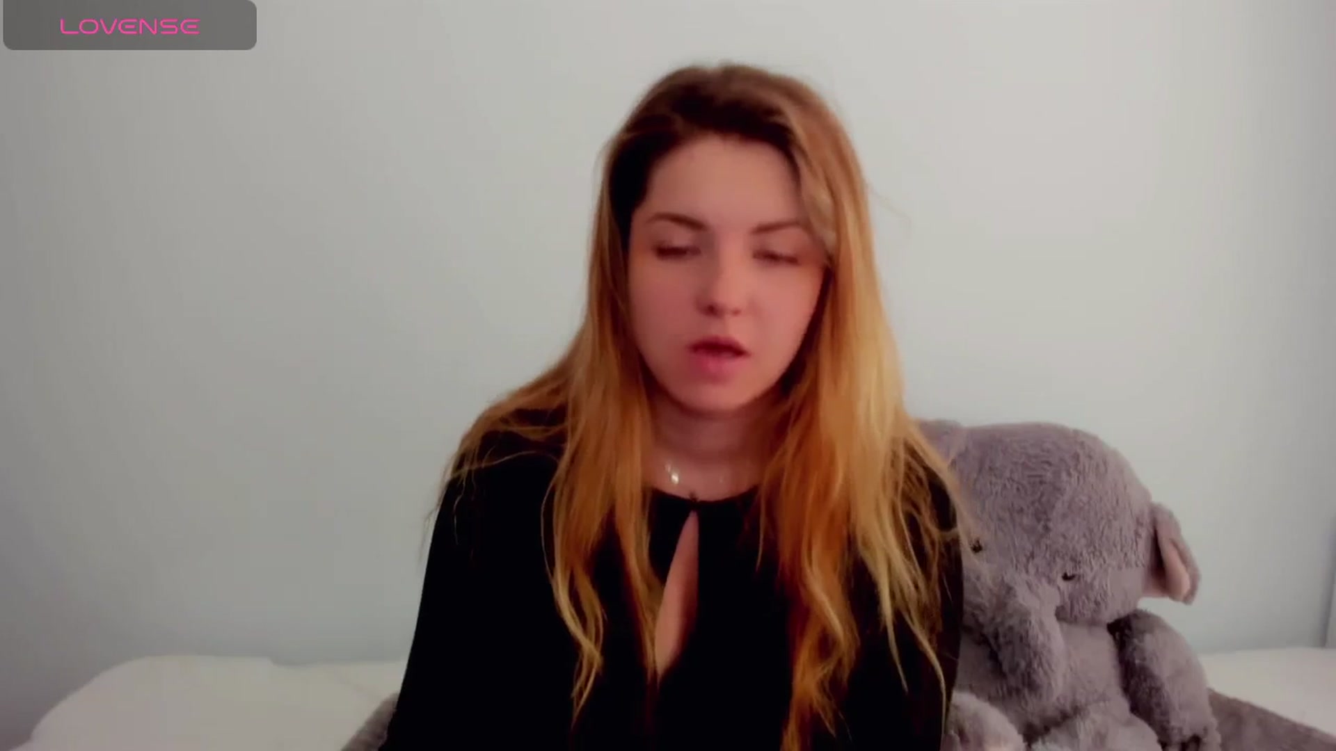 Gallery image thumbnail from Miriam_Mills's myfreecams stream on, 05/13/2024, 08:02 image 9 of 20
