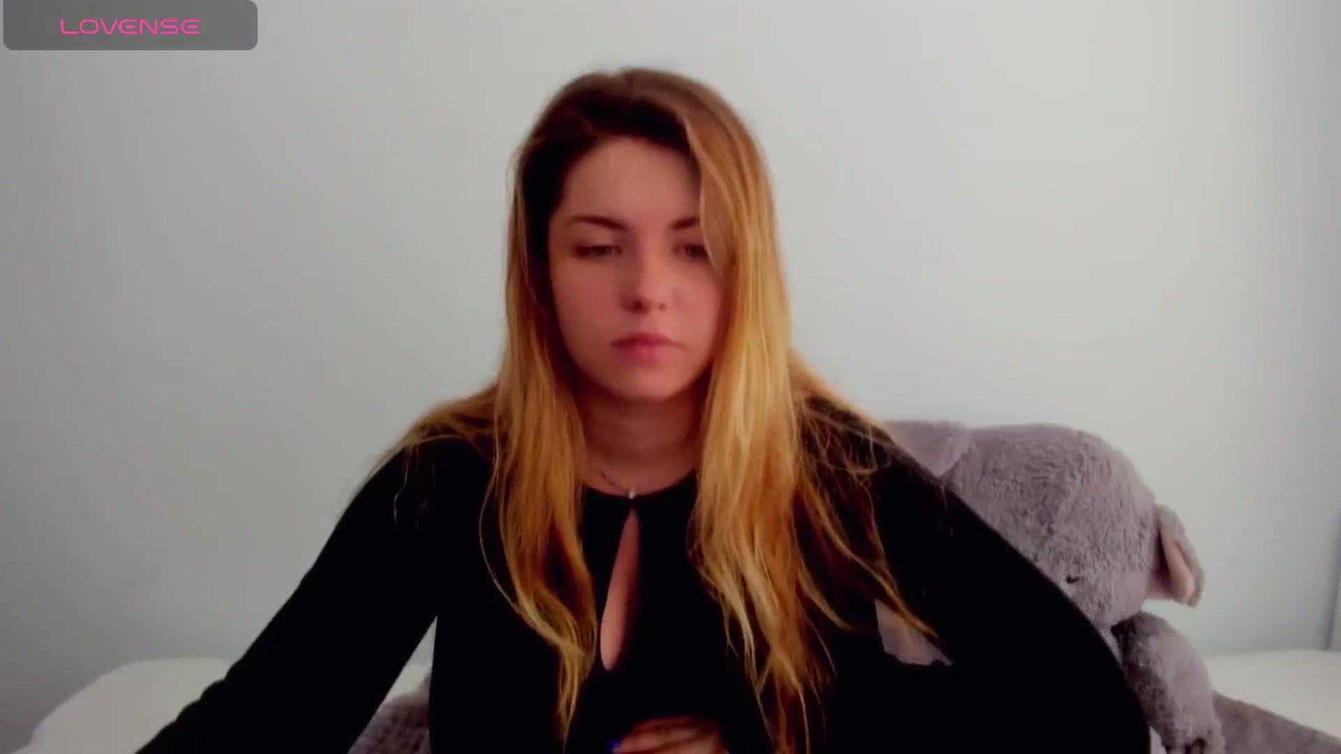 Gallery image thumbnail from Miriam_Mills's myfreecams stream on, 05/13/2024, 08:02 image 7 of 20