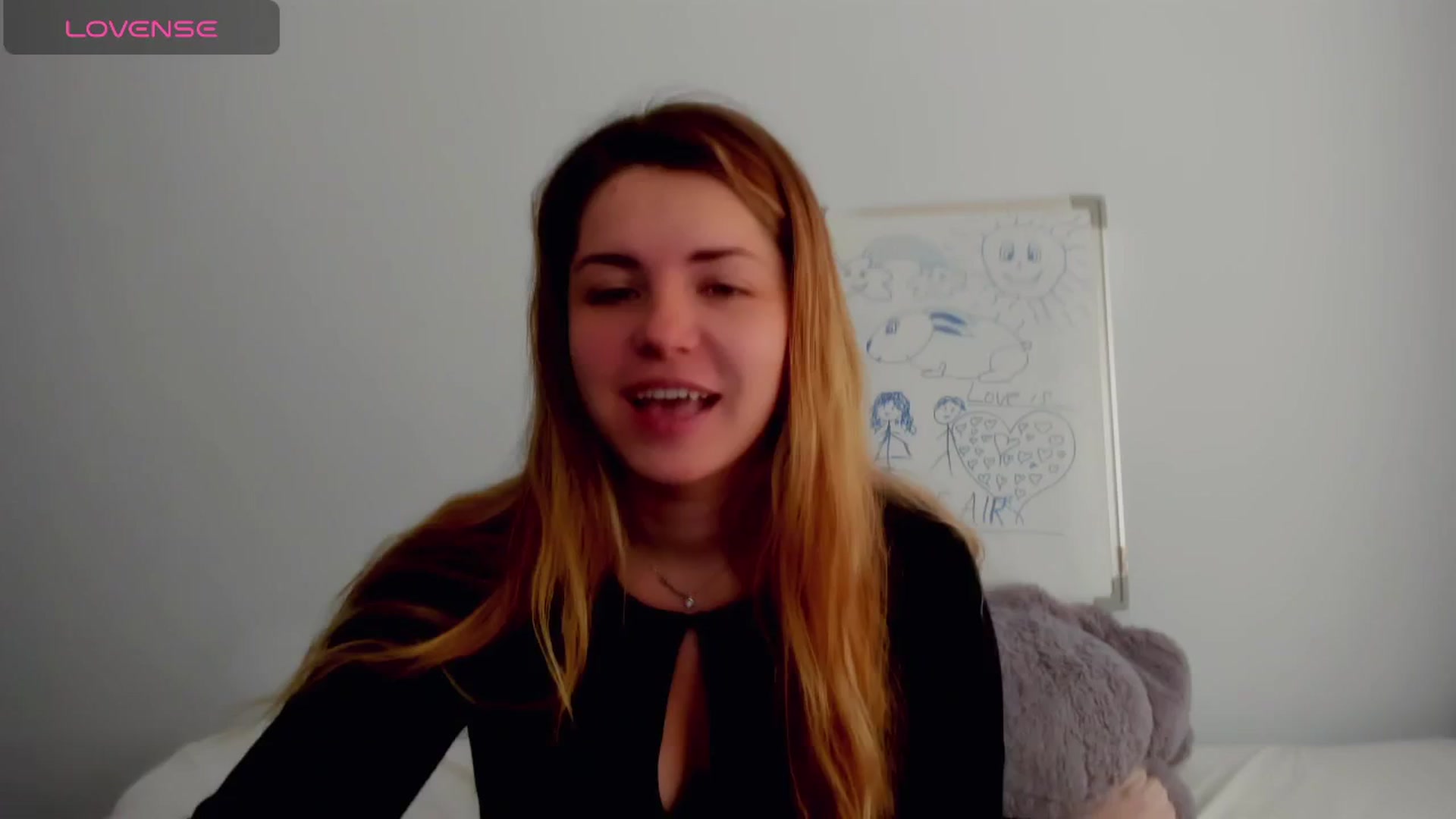 Gallery image thumbnail from Miriam_Mills's myfreecams stream on, 05/13/2024, 09:24 image 8 of 20