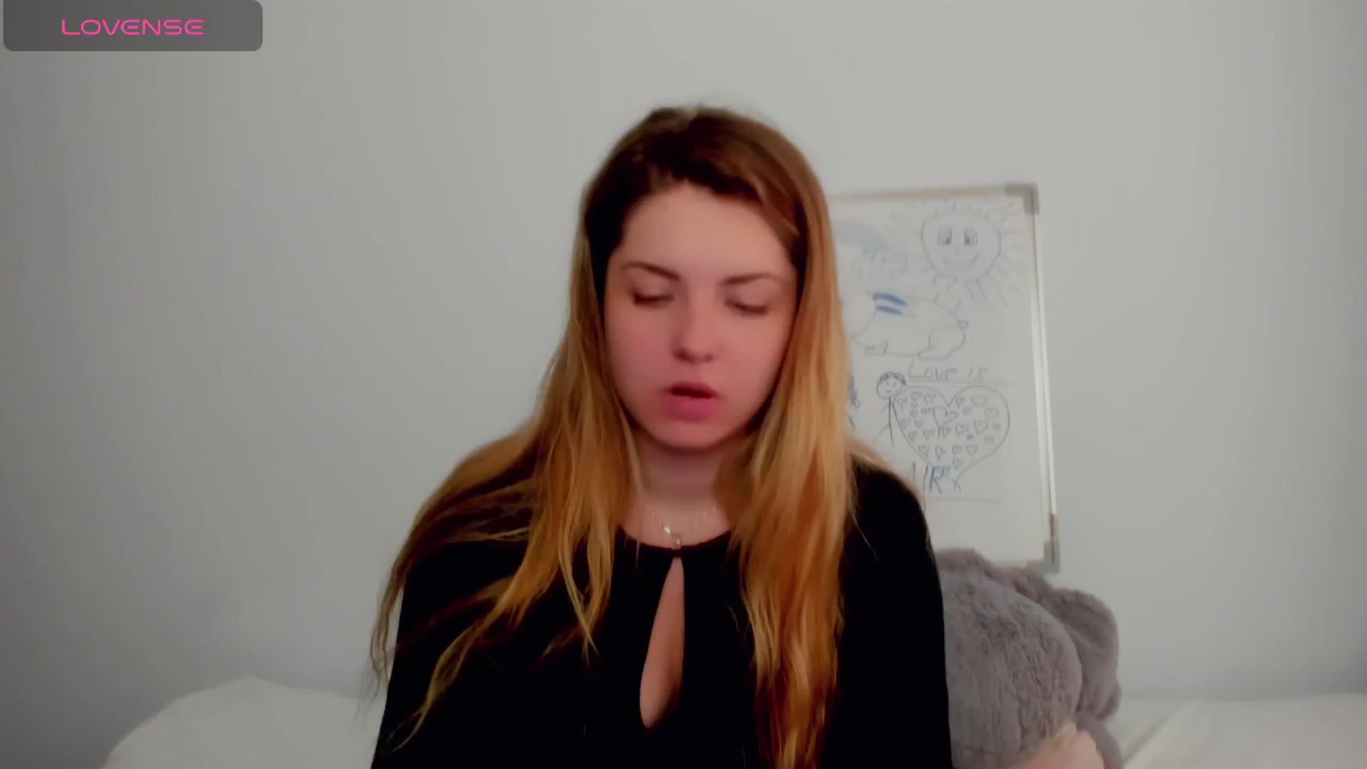 Gallery image thumbnail from Miriam_Mills's myfreecams stream on, 05/13/2024, 09:24 image 11 of 20