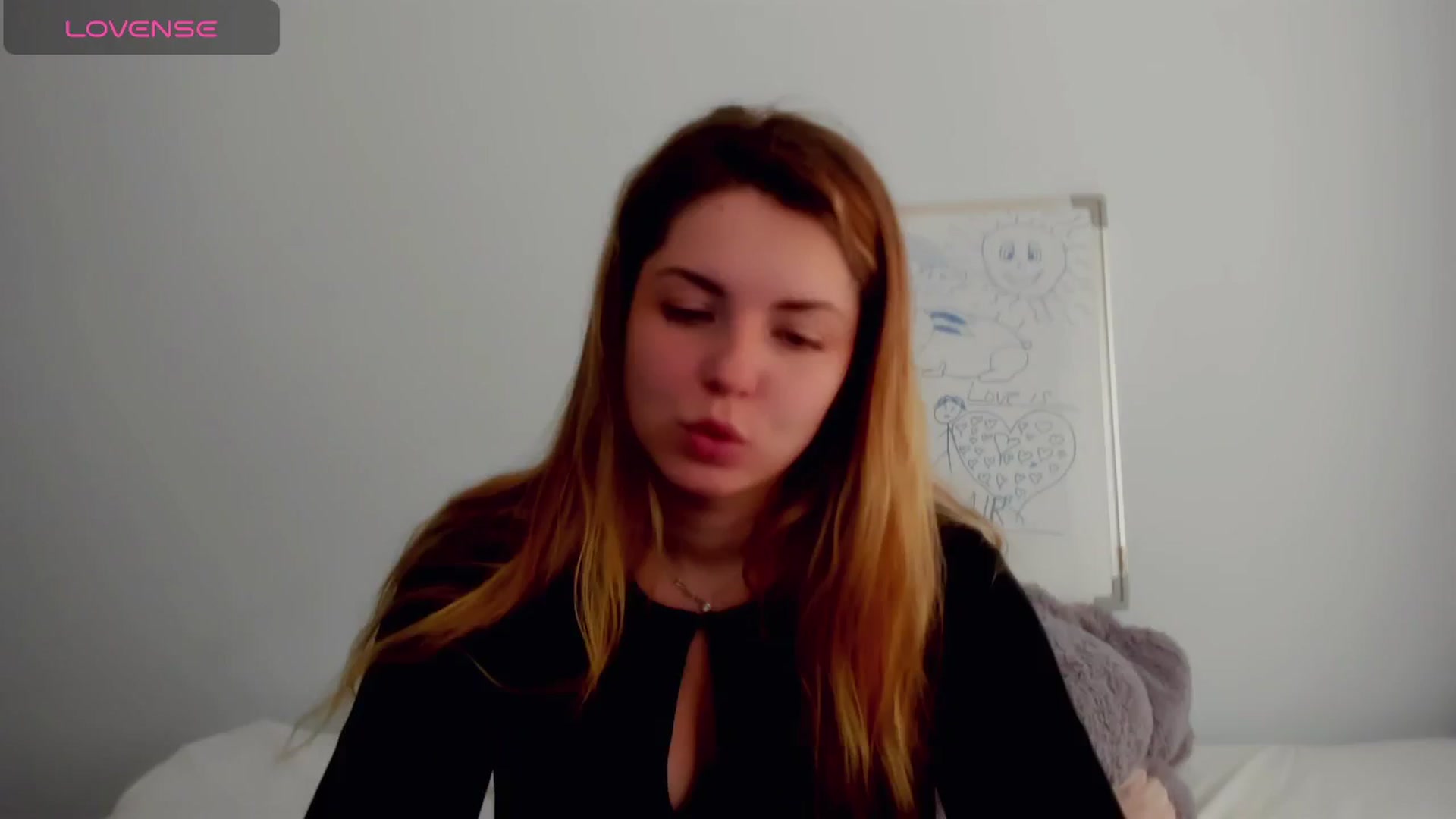 Gallery image thumbnail from Miriam_Mills's myfreecams stream on, 05/13/2024, 09:24 image 7 of 20