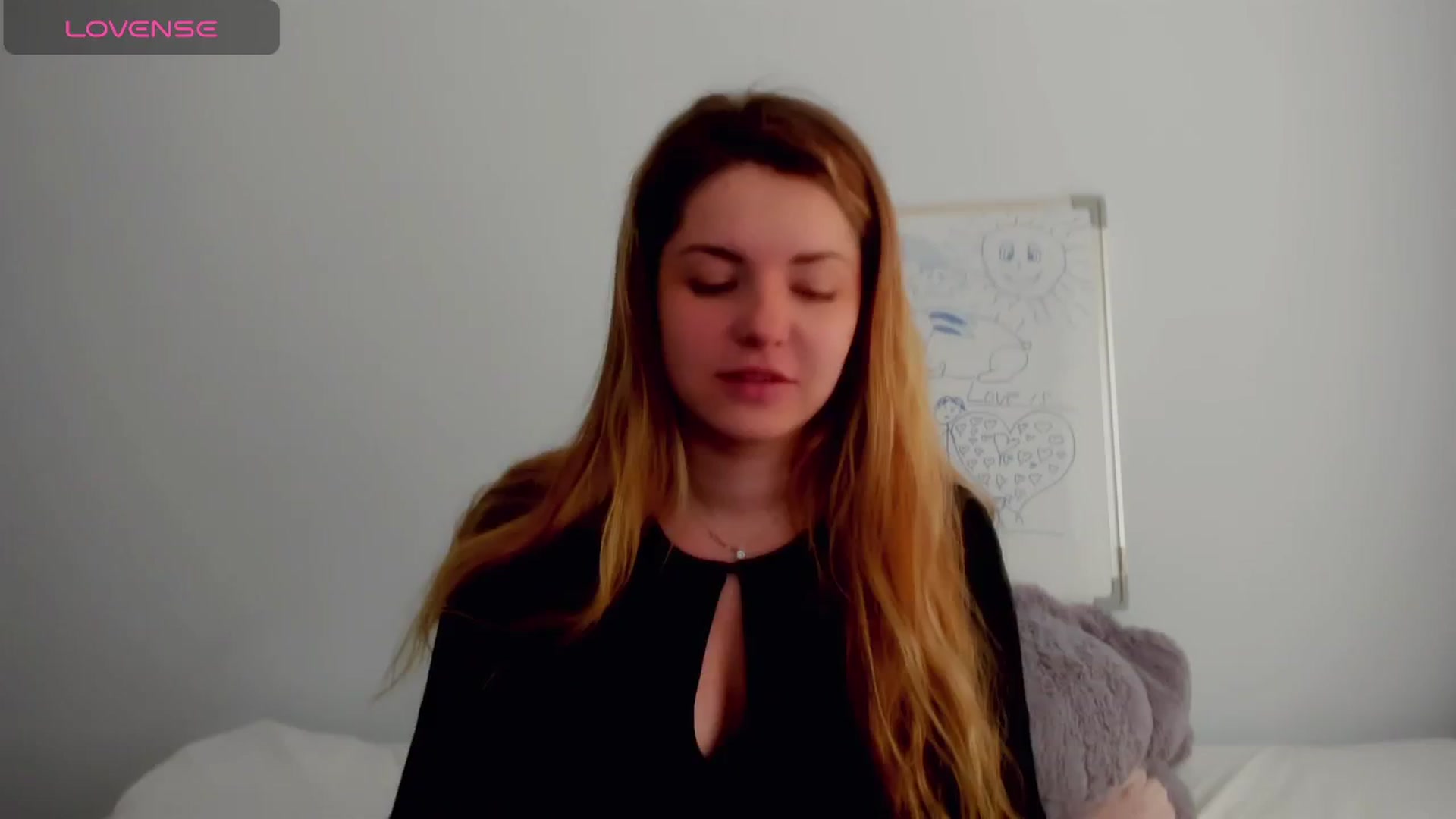 Gallery image thumbnail from Miriam_Mills's myfreecams stream on, 05/13/2024, 09:24 image 6 of 20