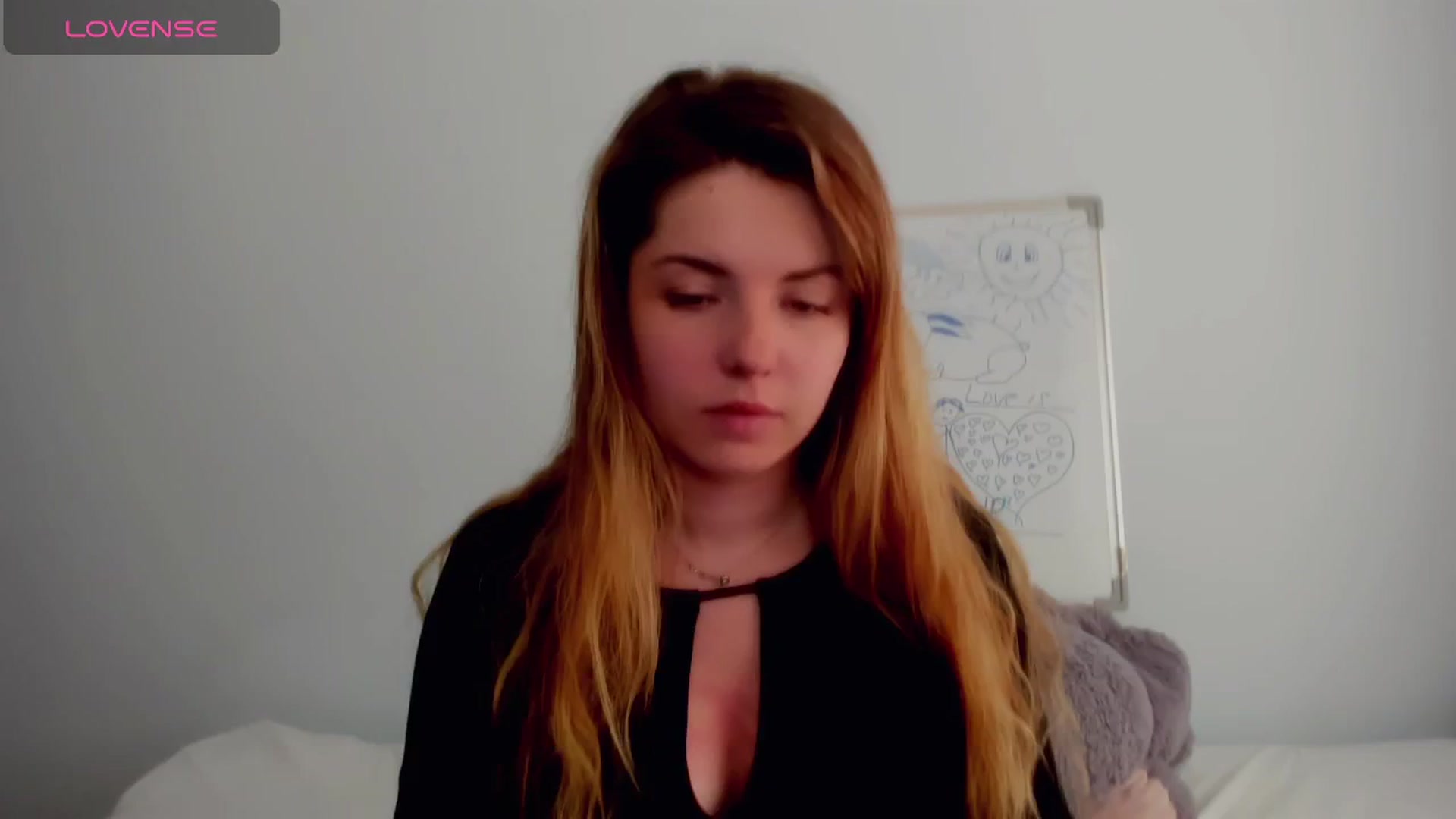 Gallery image thumbnail from Miriam_Mills's myfreecams stream on, 05/13/2024, 10:02 image 9 of 20