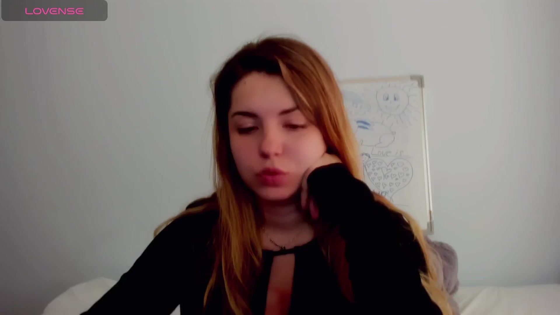 Gallery image thumbnail from Miriam_Mills's myfreecams stream on, 05/13/2024, 10:02 image 10 of 20