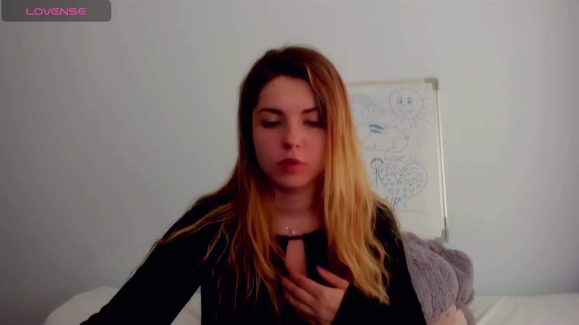 Gallery image thumbnail from Miriam_Mills's myfreecams stream on, 05/13/2024, 10:02 image 5 of 20