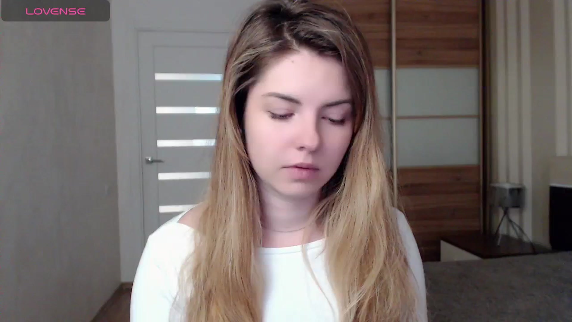 Gallery image thumbnail from Miriam_Mills's myfreecams stream on, 05/14/2024, 08:17 image 3 of 20