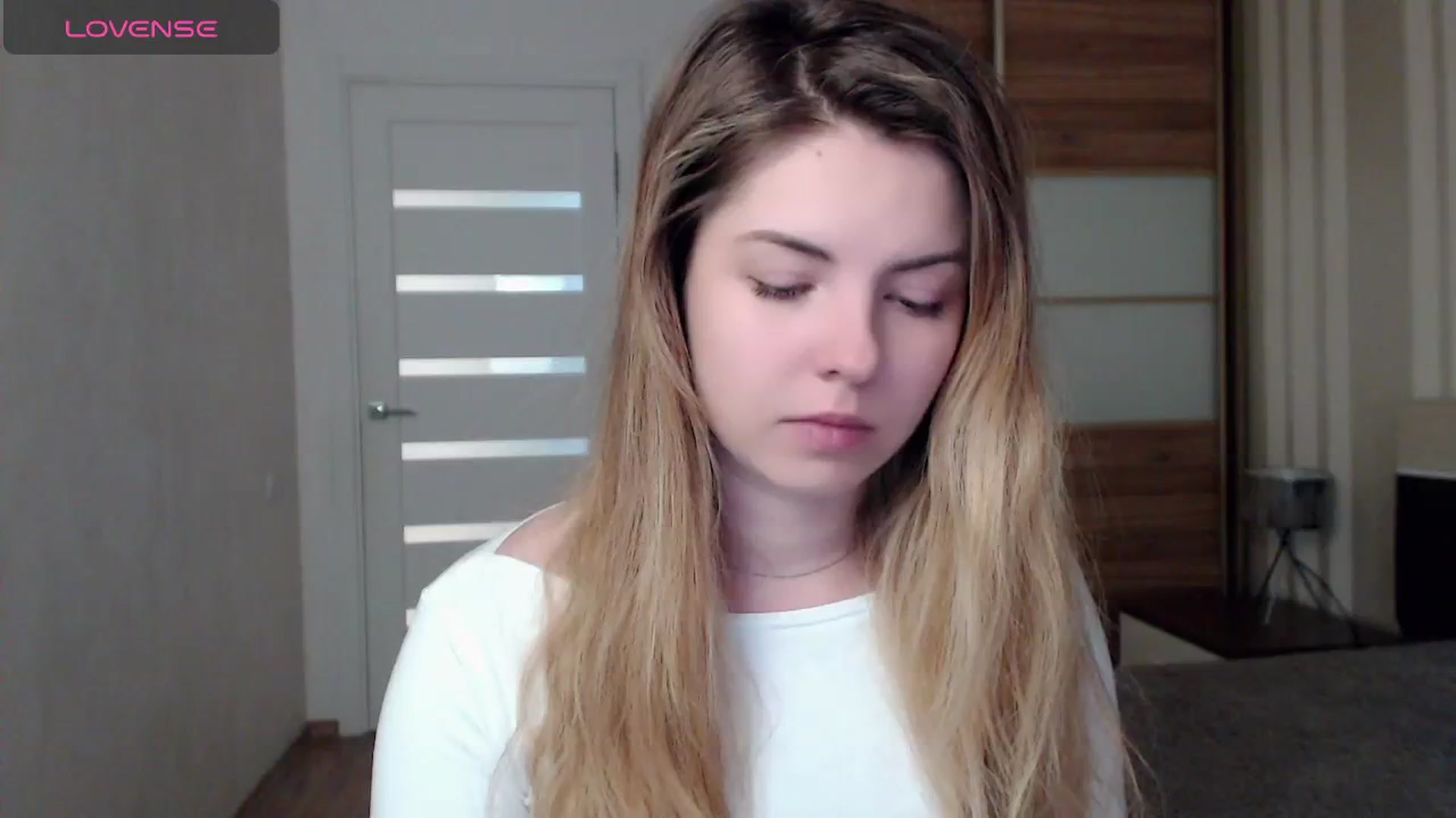 Gallery image thumbnail from Miriam_Mills's myfreecams stream on, 05/14/2024, 08:17 image 17 of 20