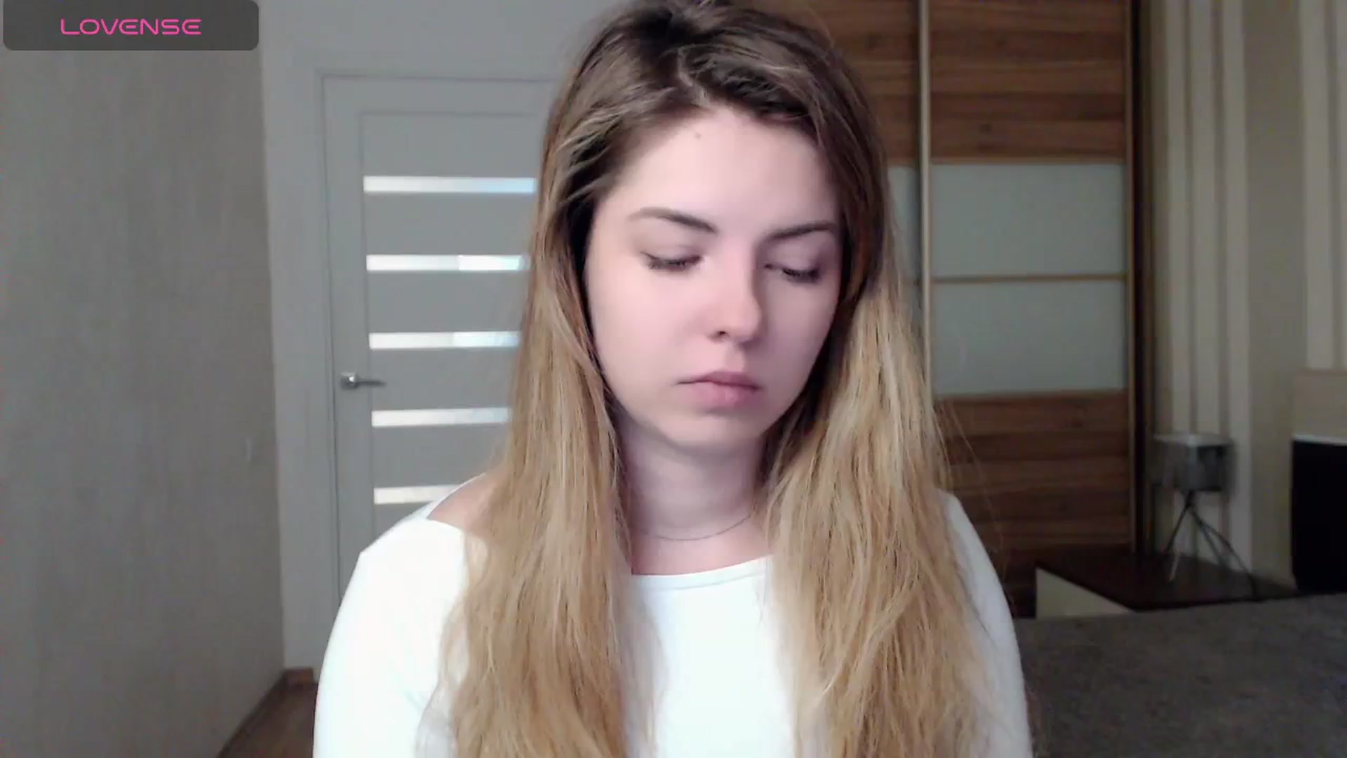 Gallery image thumbnail from Miriam_Mills's myfreecams stream on, 05/14/2024, 08:17 image 14 of 20